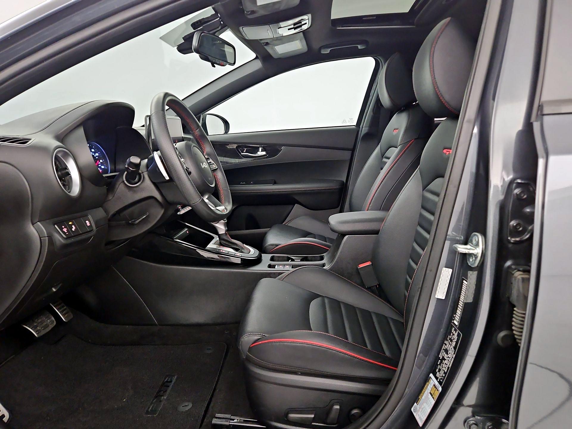 Thumbnail: 2023 Kia Forte - 9
