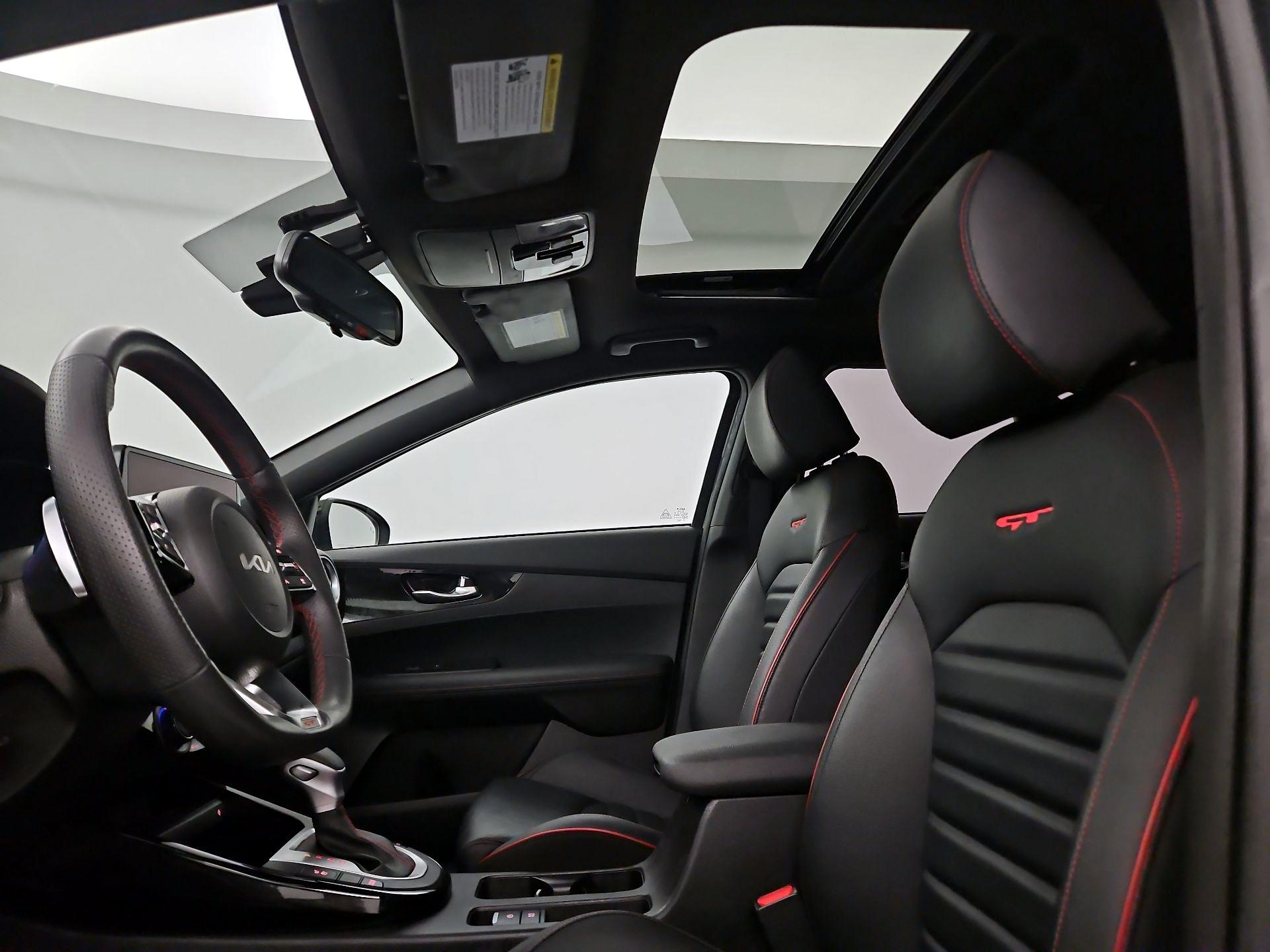 Thumbnail: 2023 Kia Forte - 18