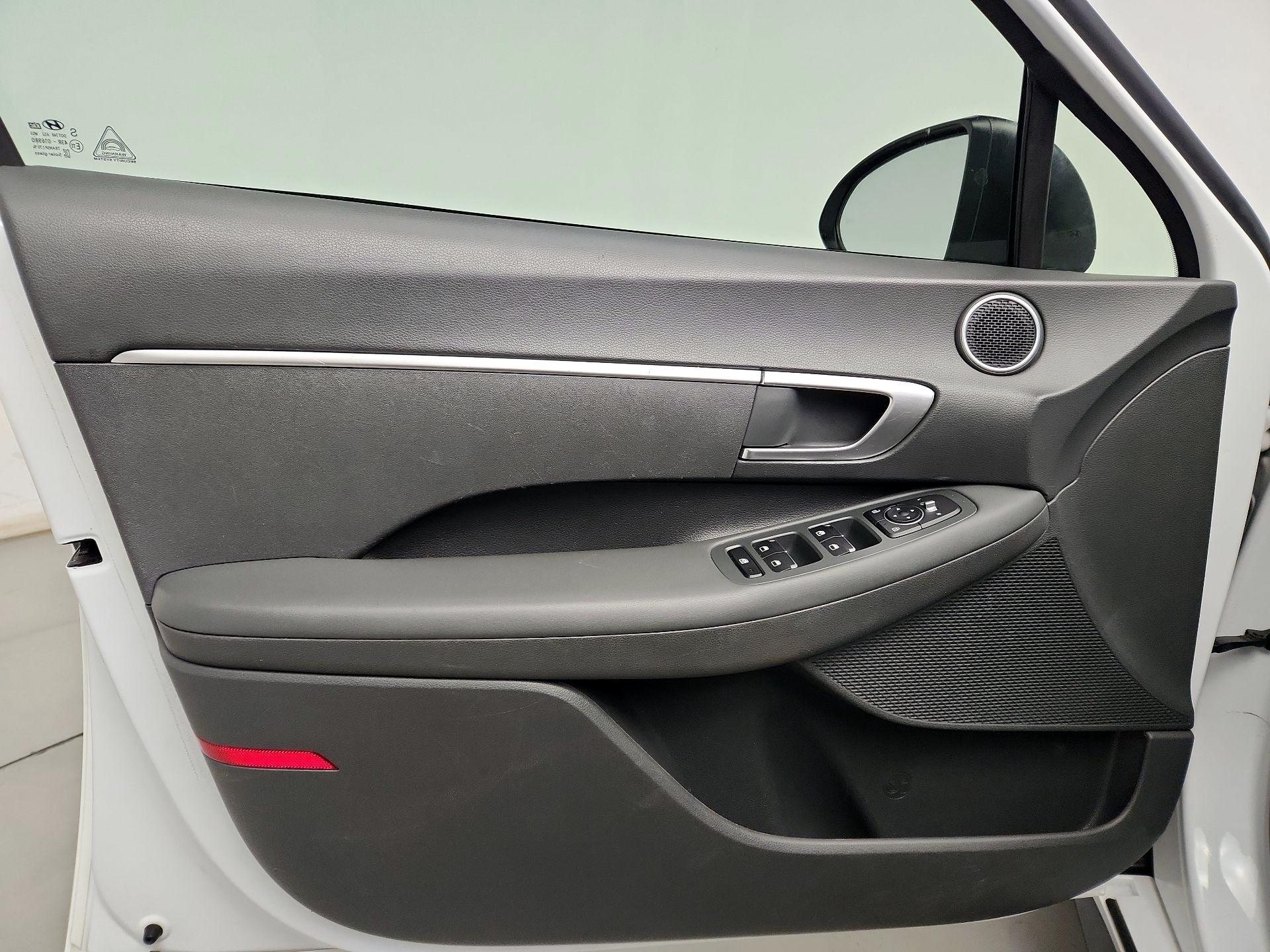 Thumbnail: 2021 Hyundai Sonata - 12