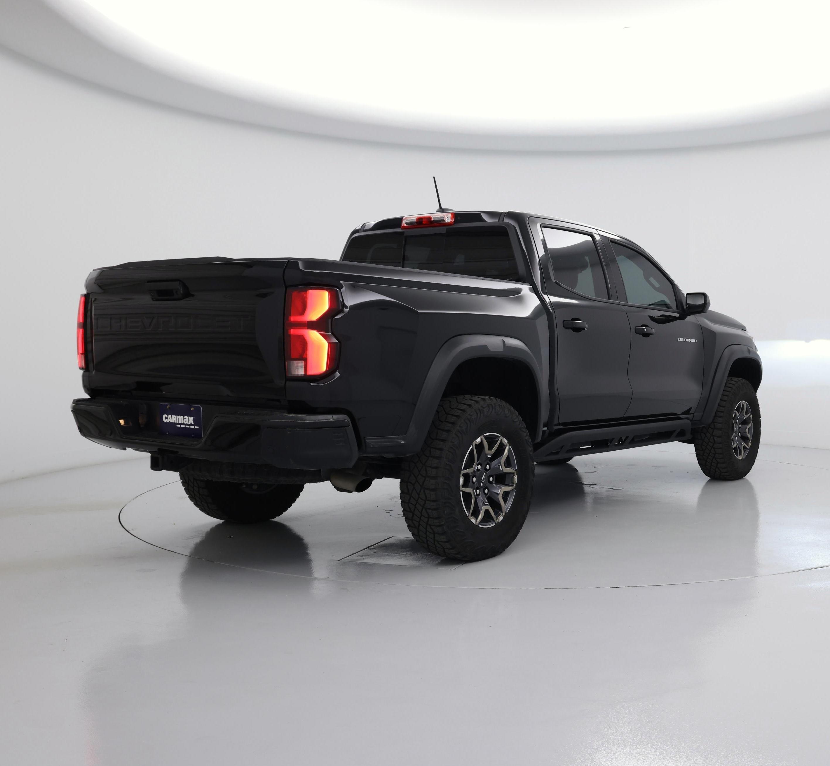 Thumbnail: 2024 Chevrolet Colorado - 8