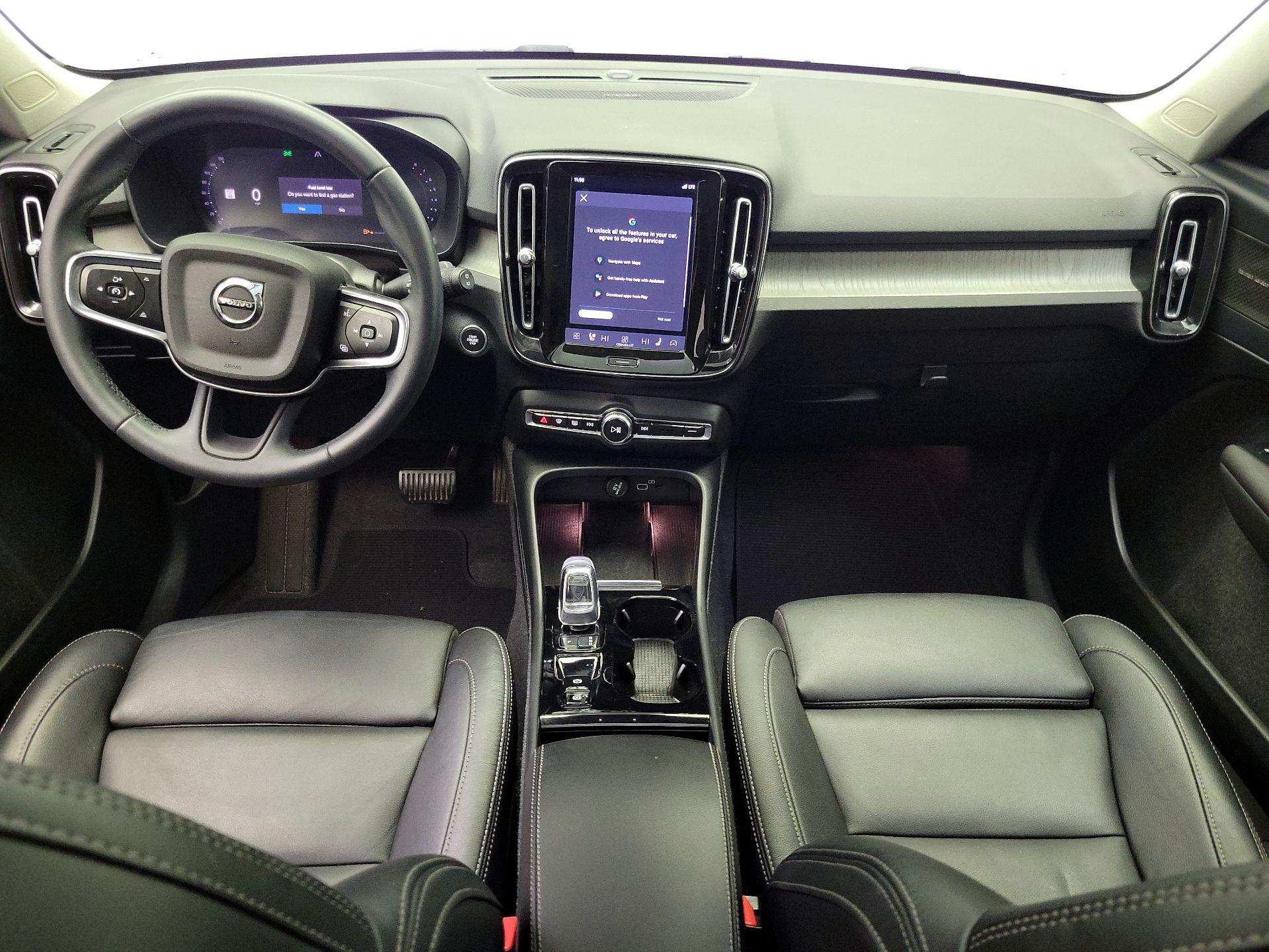 Thumbnail: 2024 Volvo XC40 - 9