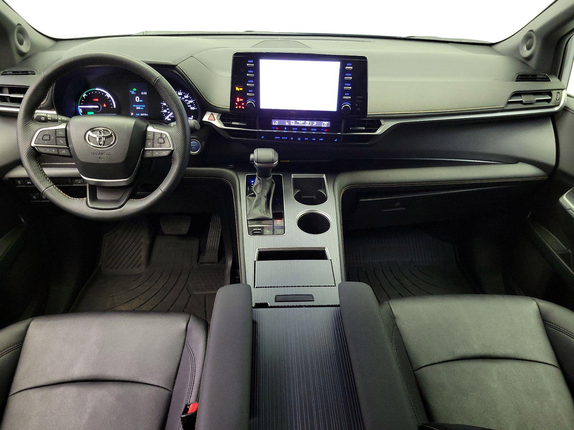 Thumbnail: 2024 Toyota Sienna - 9