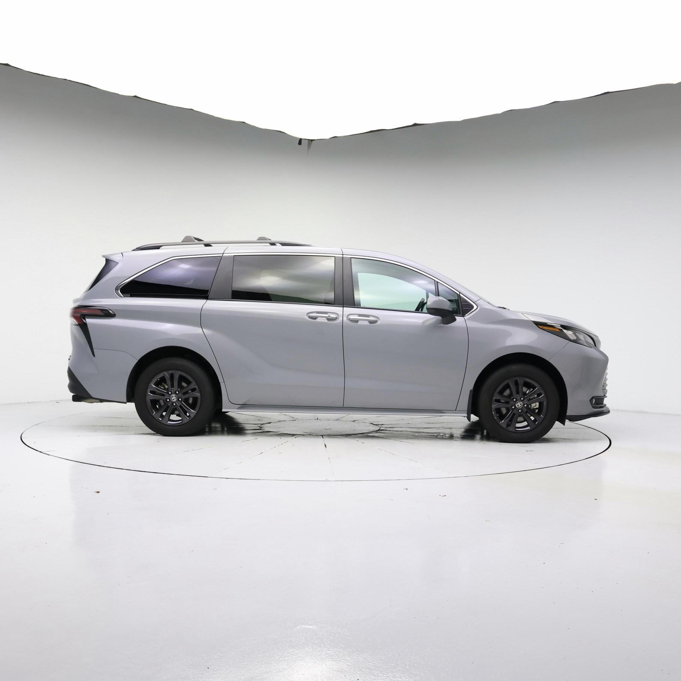 Thumbnail: 2024 Toyota Sienna - 7