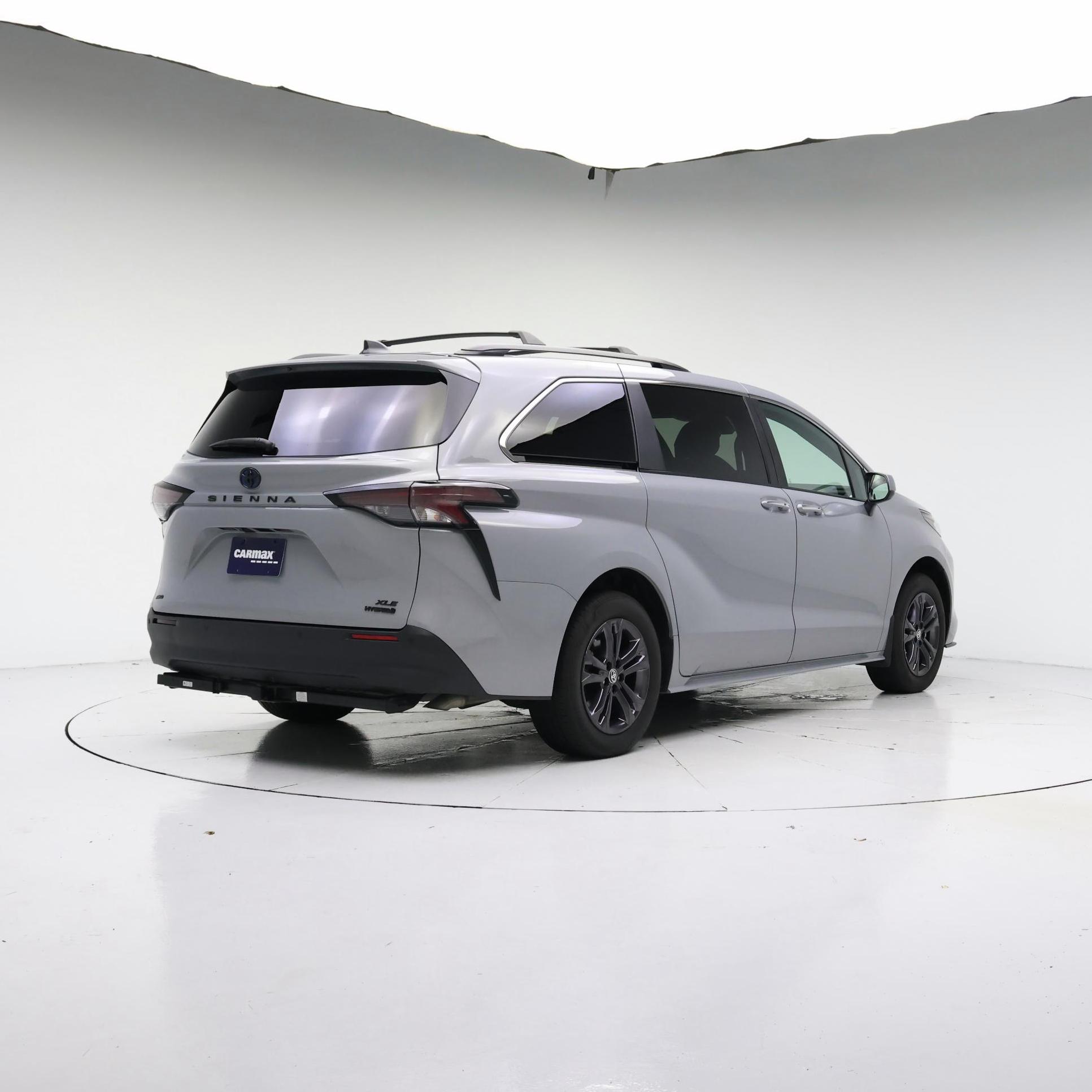 Thumbnail: 2024 Toyota Sienna - 8