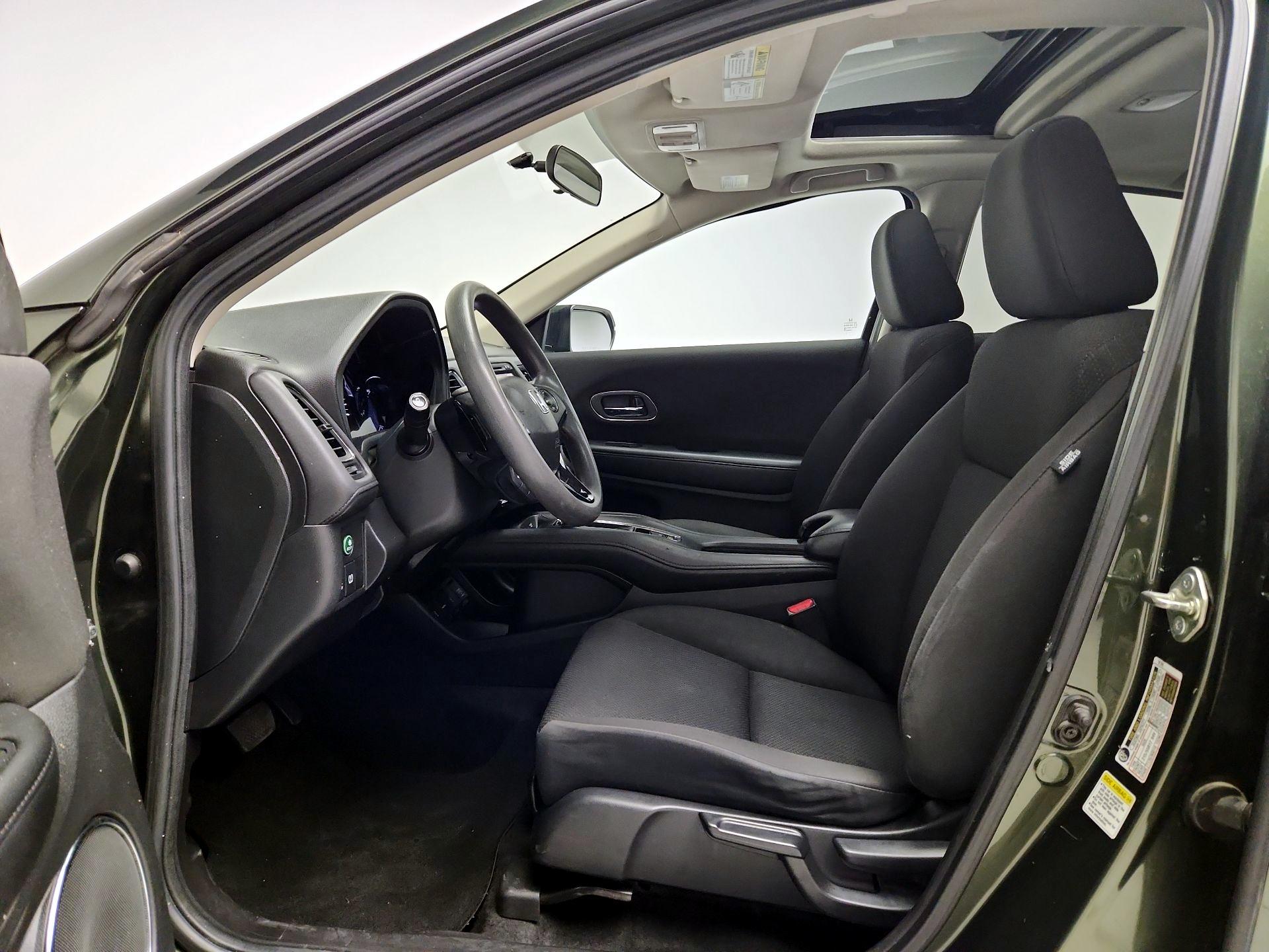 Thumbnail: 2016 Honda HR-V - 11