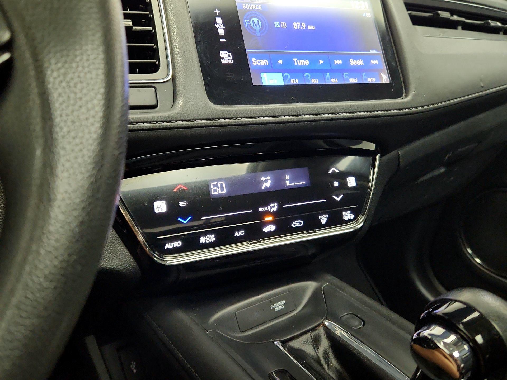 Thumbnail: 2016 Honda HR-V - 16