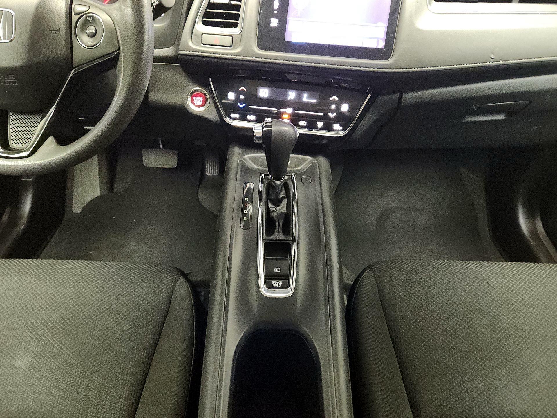 Thumbnail: 2016 Honda HR-V - 17