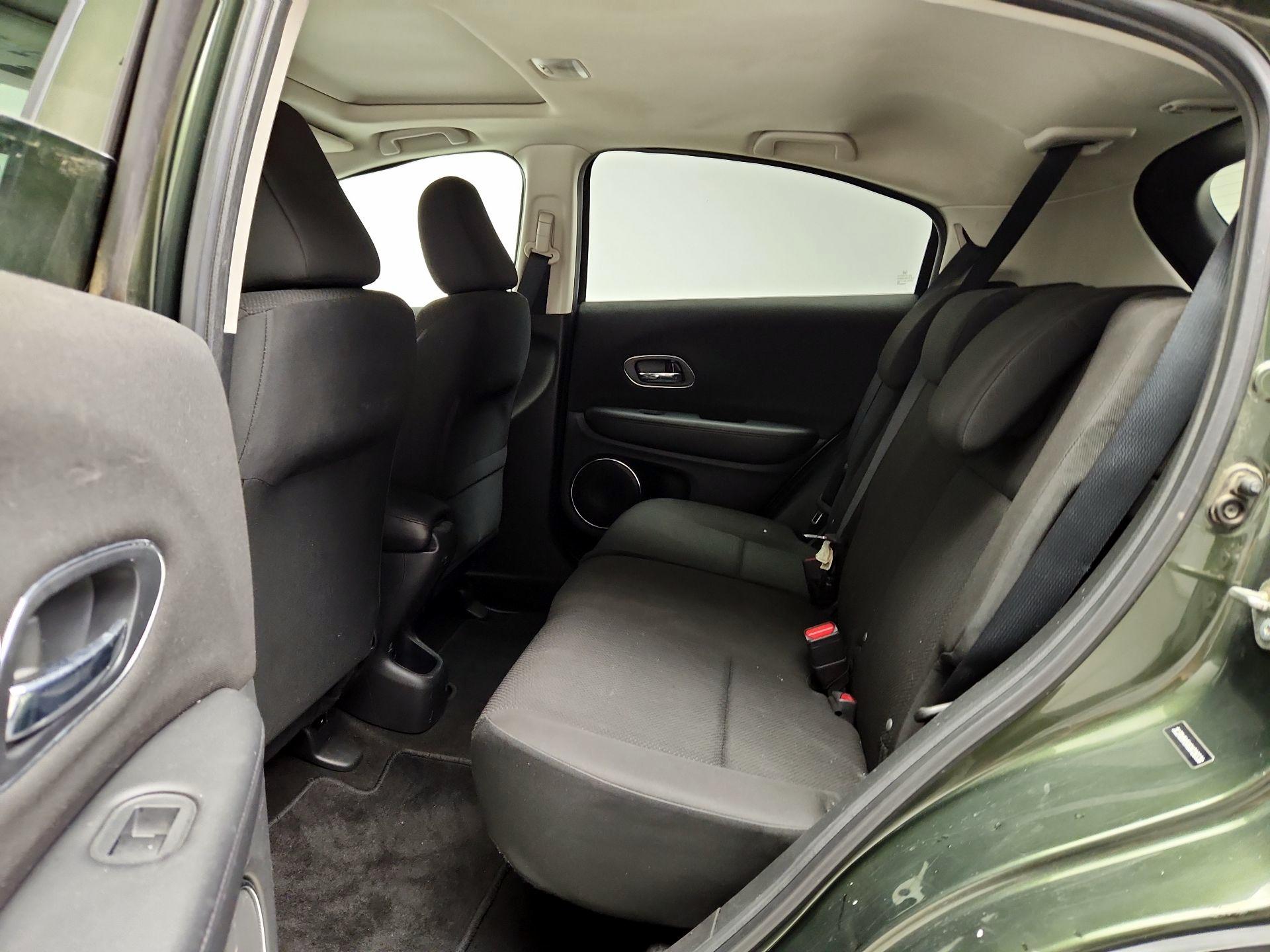 Thumbnail: 2016 Honda HR-V - 20
