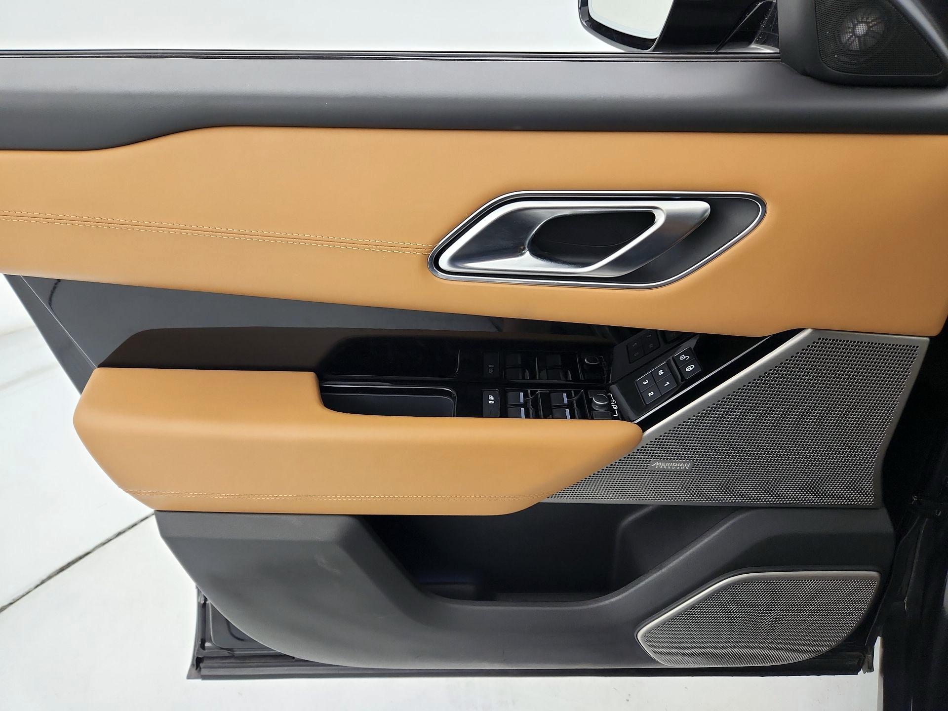 Thumbnail: 2020 Land Rover Range Rover Velar - 12