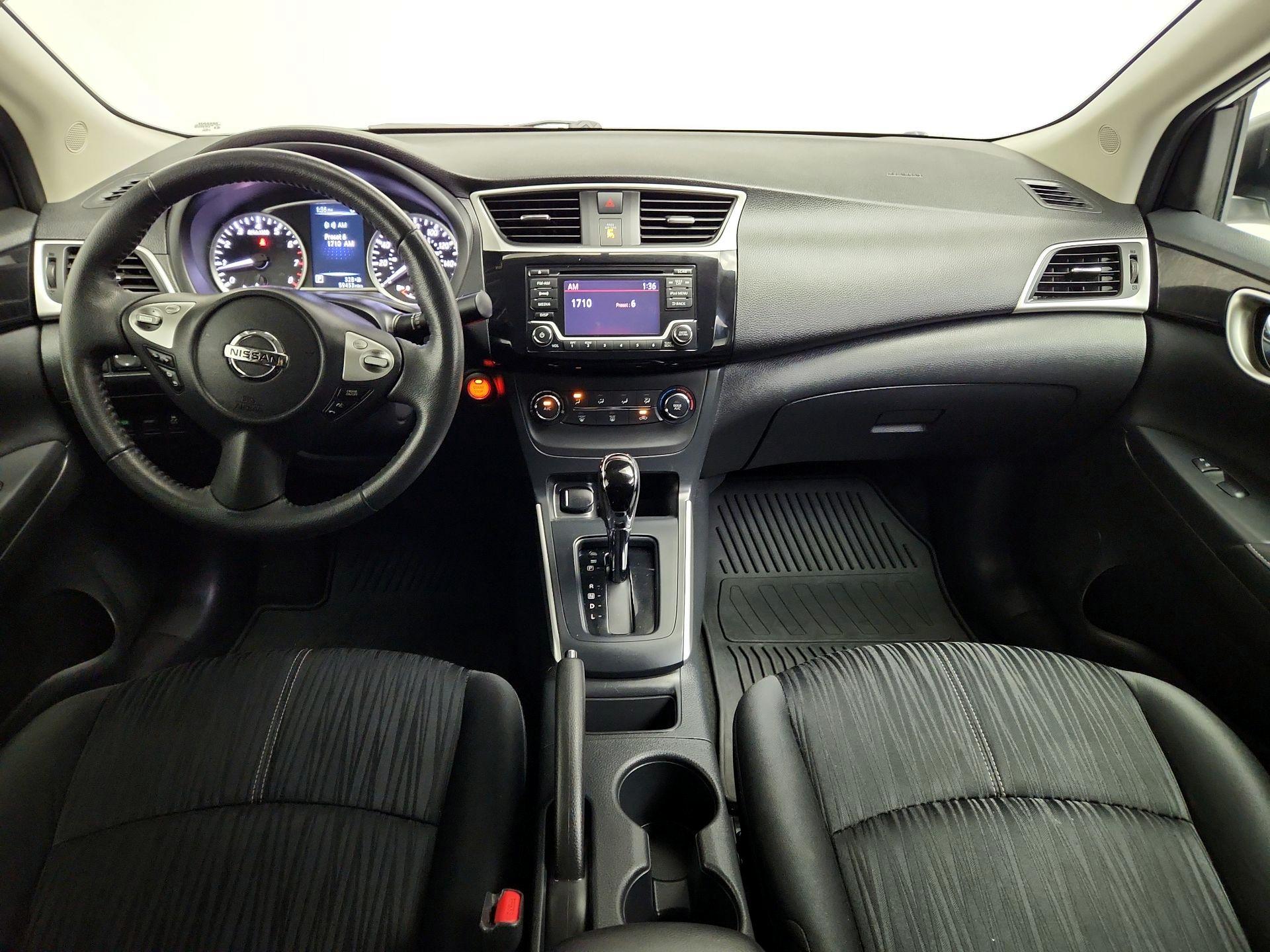 Thumbnail: 2017 Nissan Sentra - 9