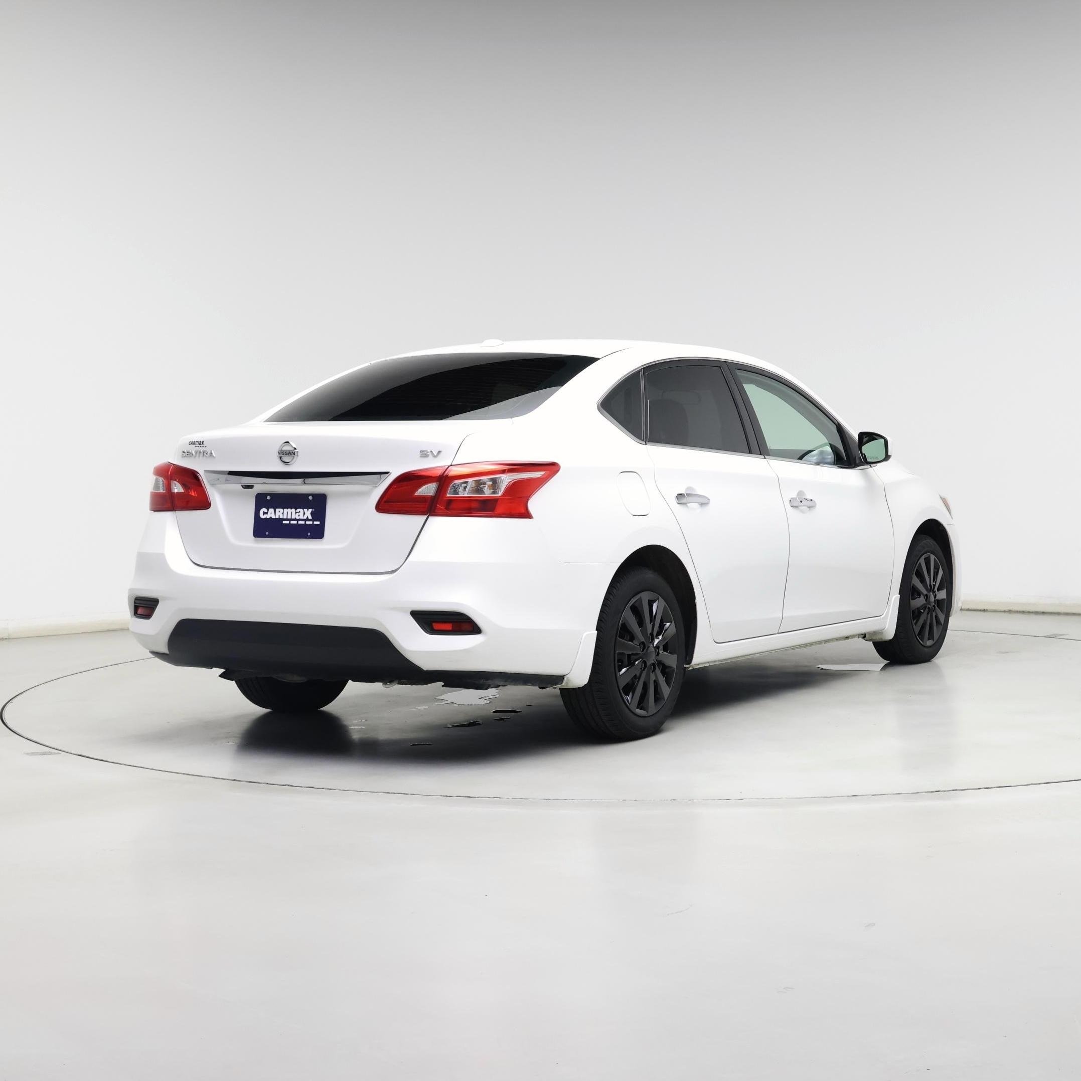 Thumbnail: 2017 Nissan Sentra - 8