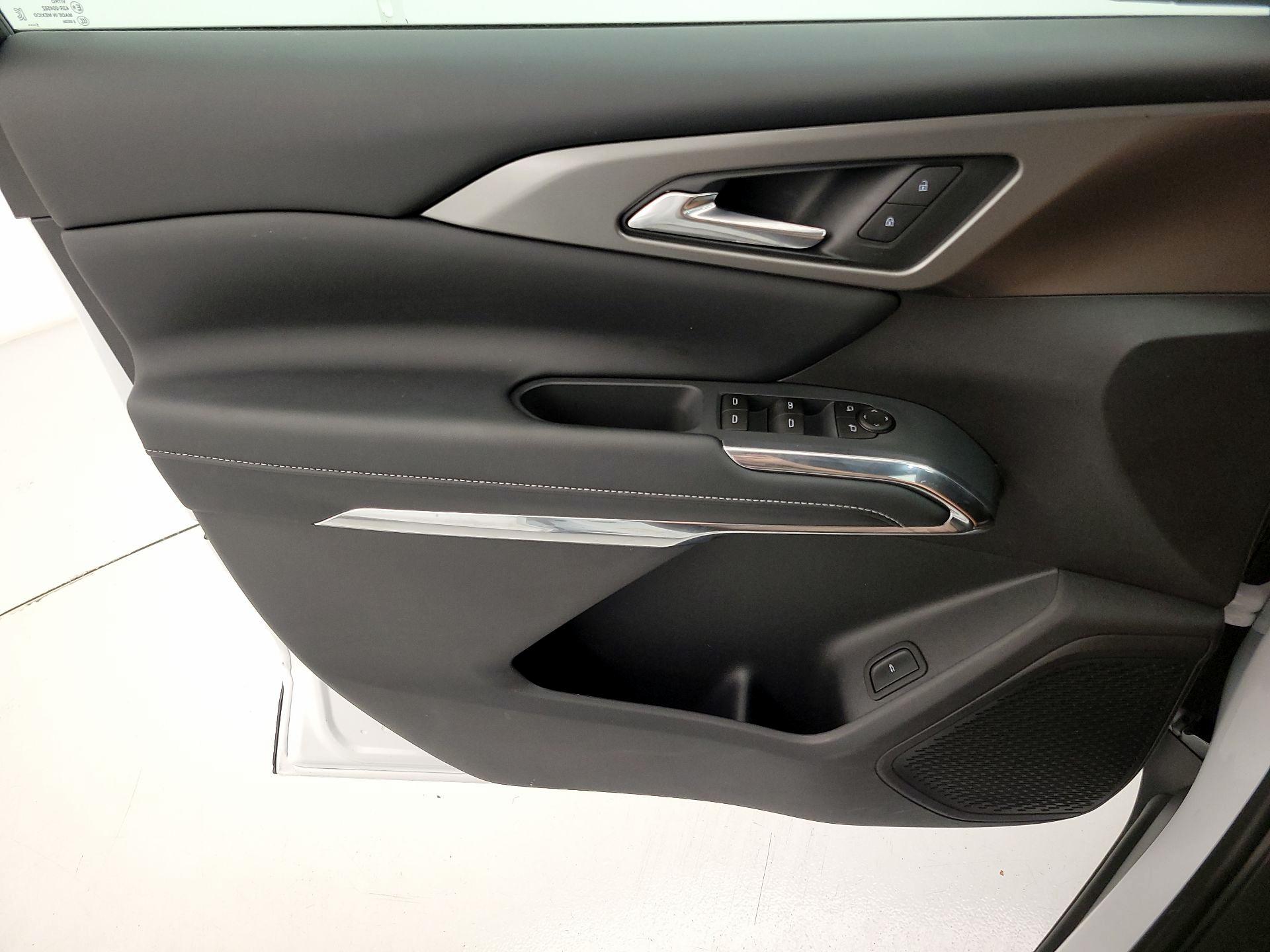 Thumbnail: 2026 Chevrolet Traverse - 12