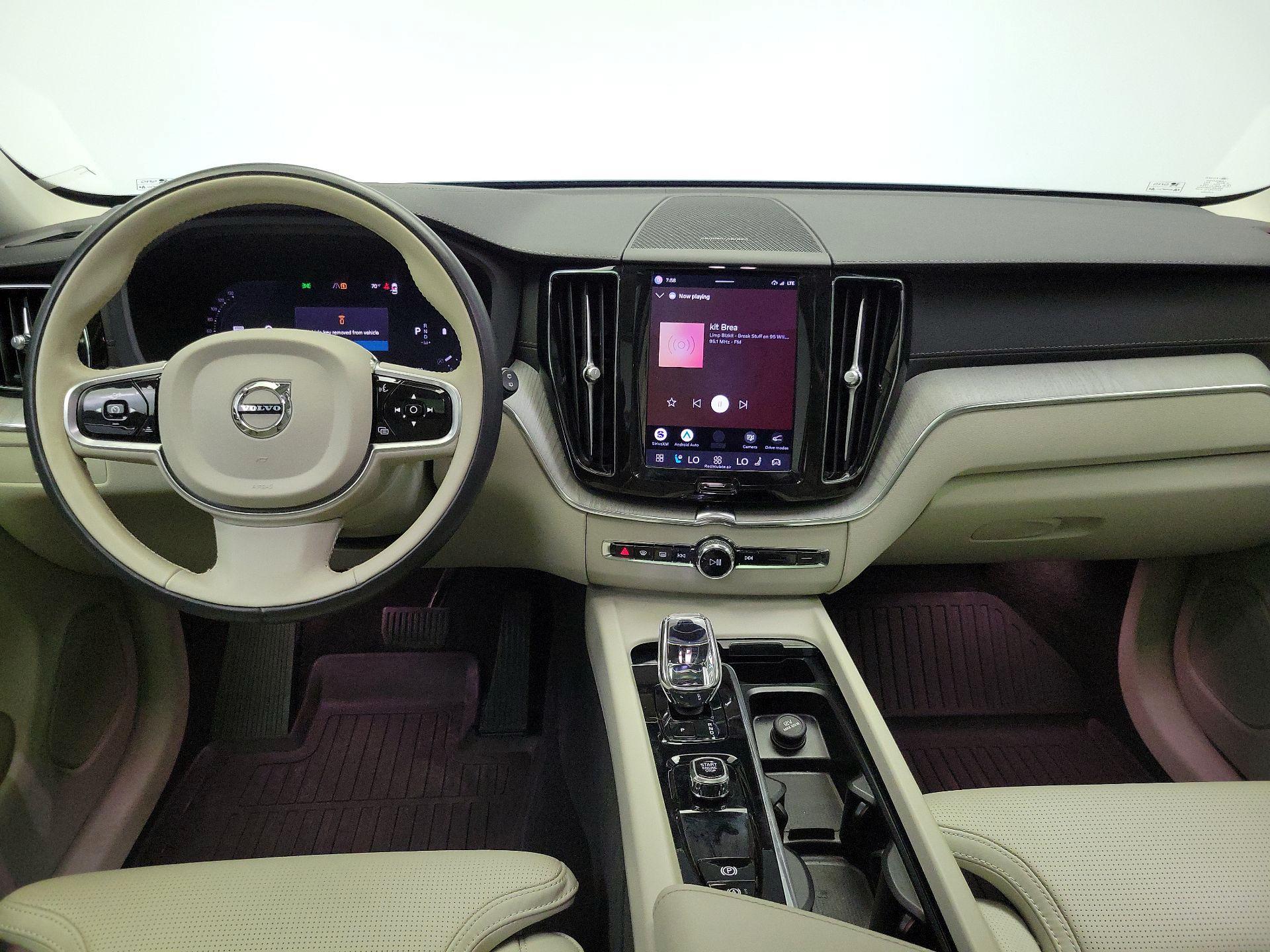 Thumbnail: 2023 Volvo XC60 - 9