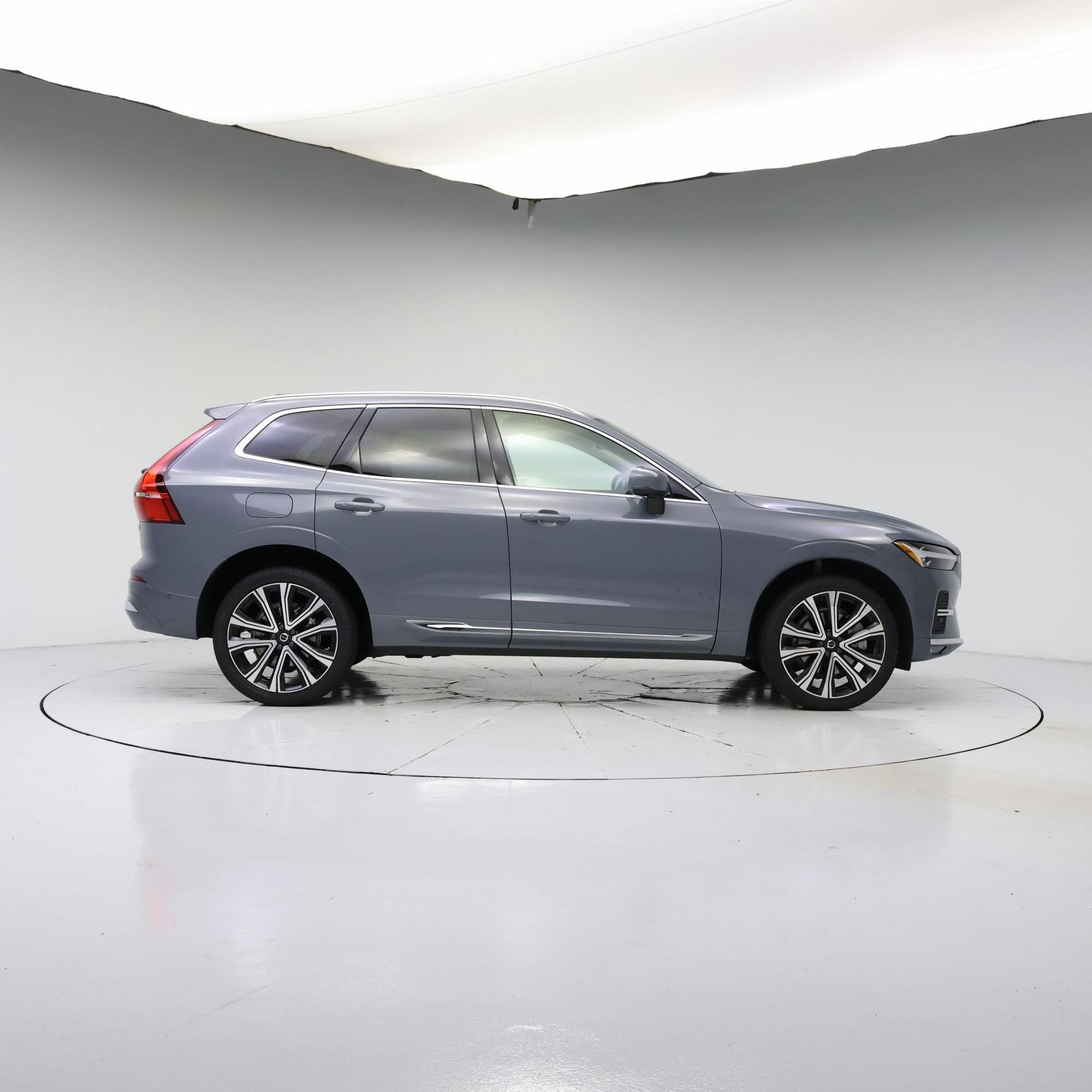 Thumbnail: 2023 Volvo XC60 - 7