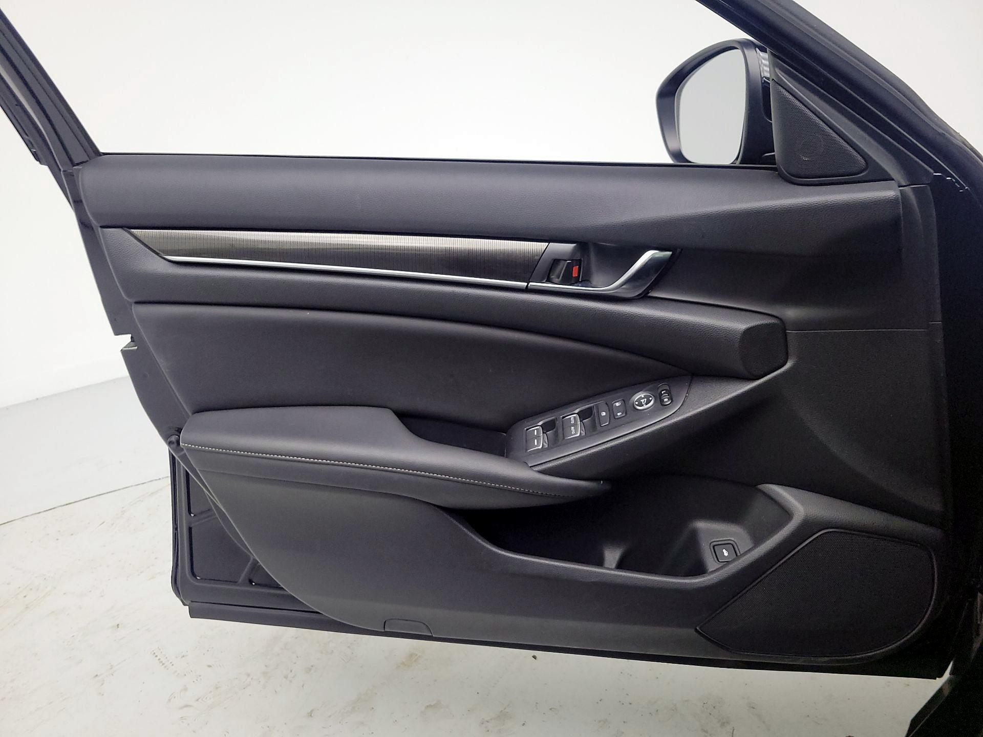 Thumbnail: 2019 Honda Accord - 12