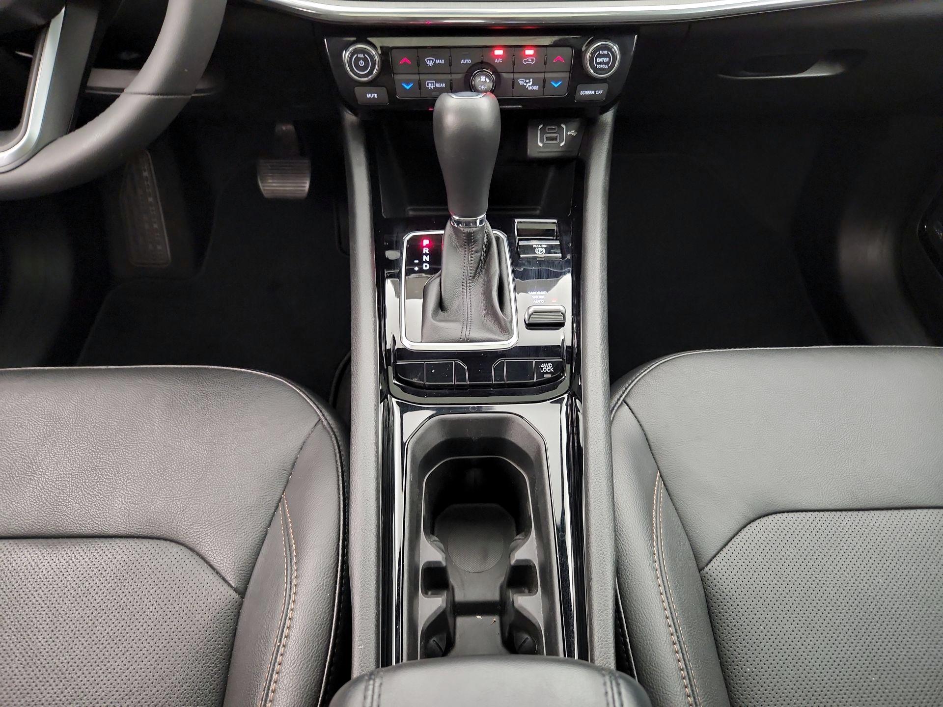 Thumbnail: 2023 Jeep Compass - 17