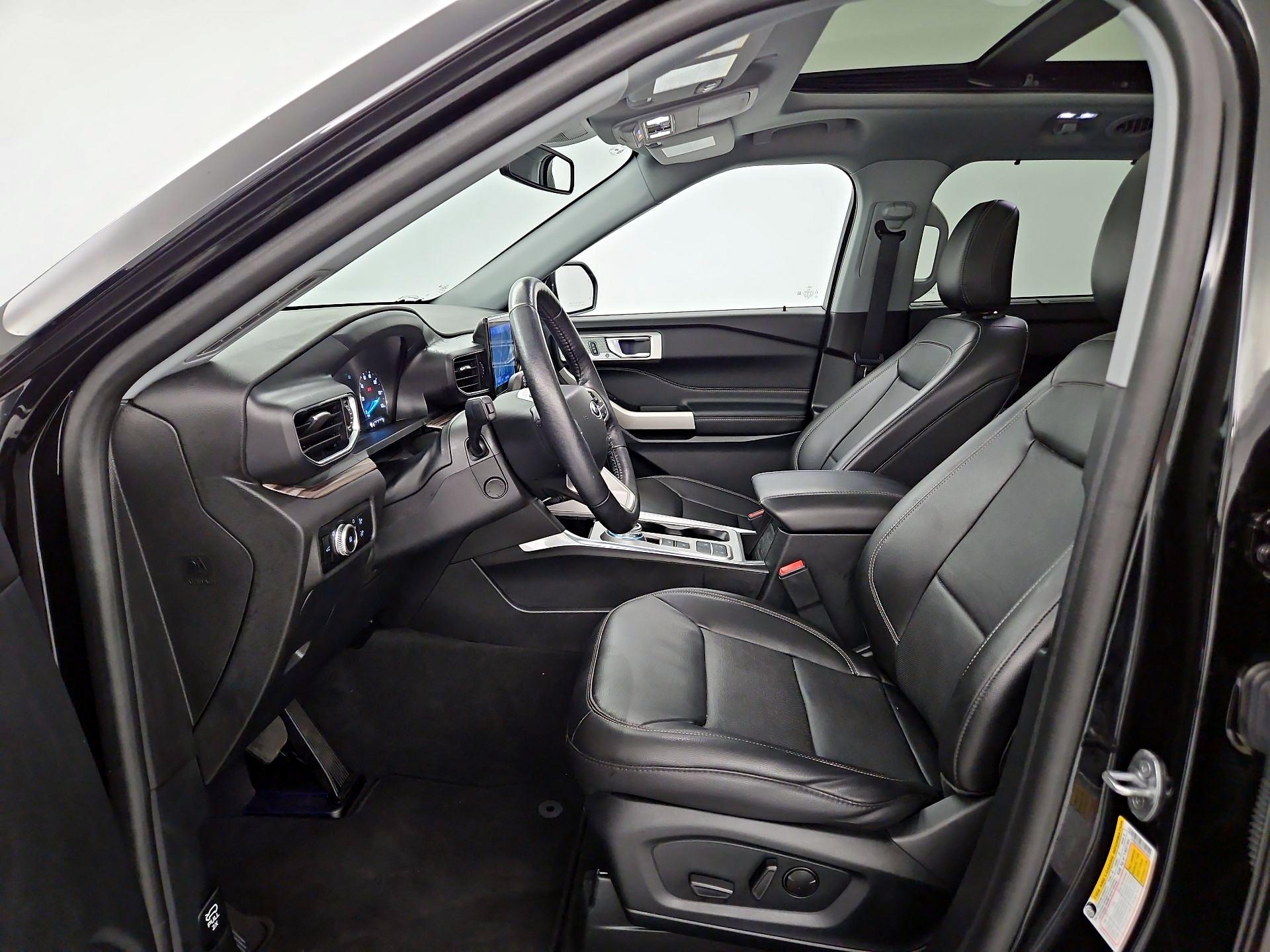 Thumbnail: 2023 Ford Explorer - 9