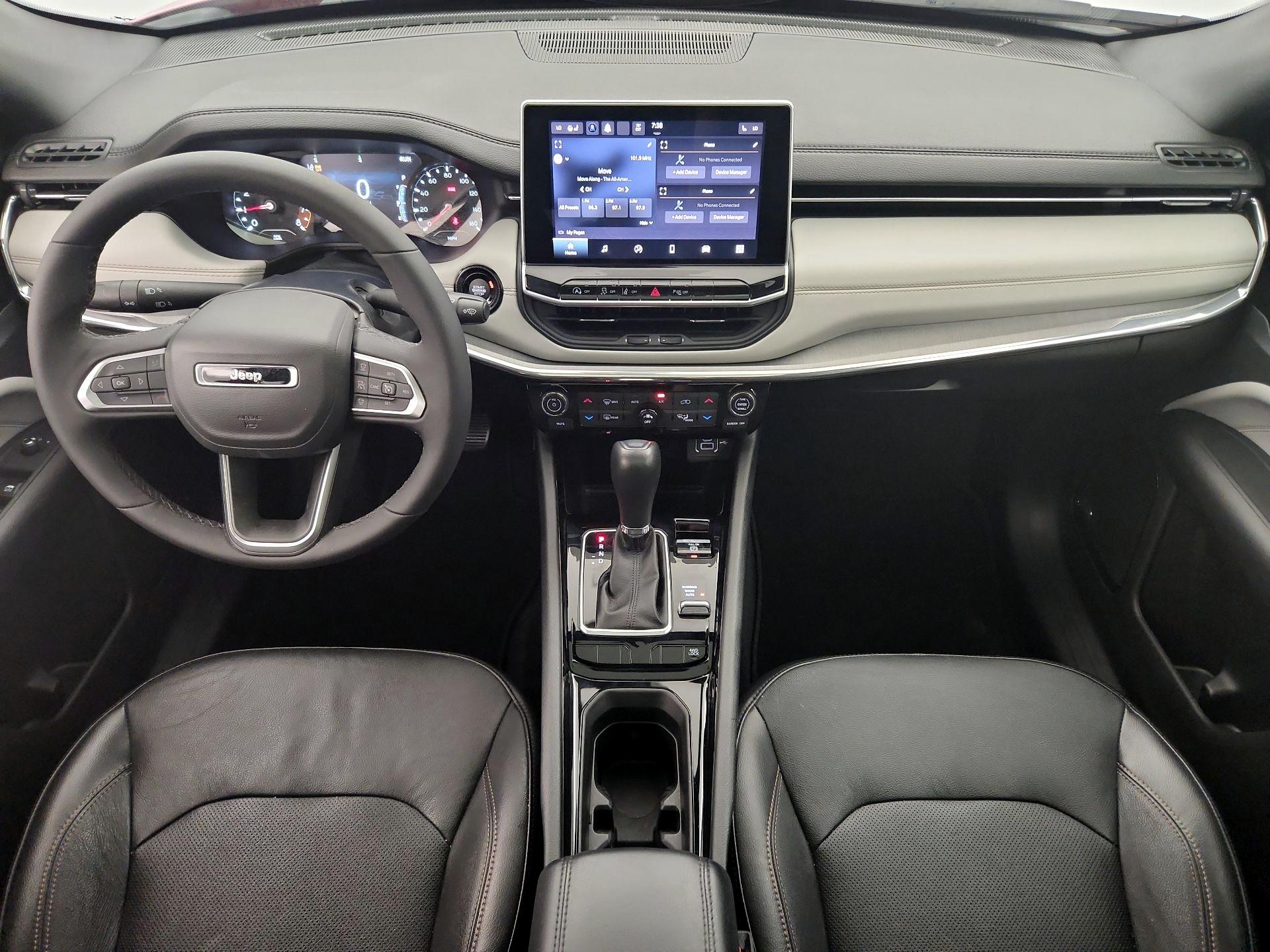 Thumbnail: 2023 Jeep Compass - 9