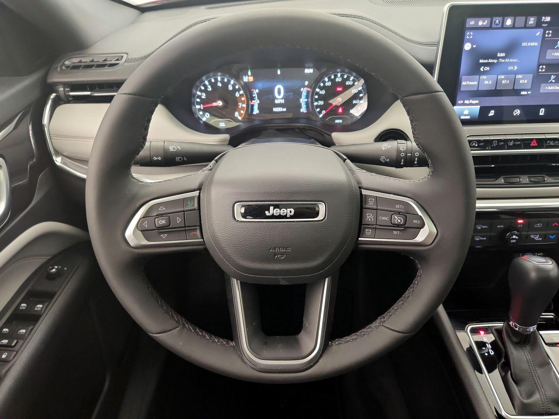 Thumbnail: 2023 Jeep Compass - 10