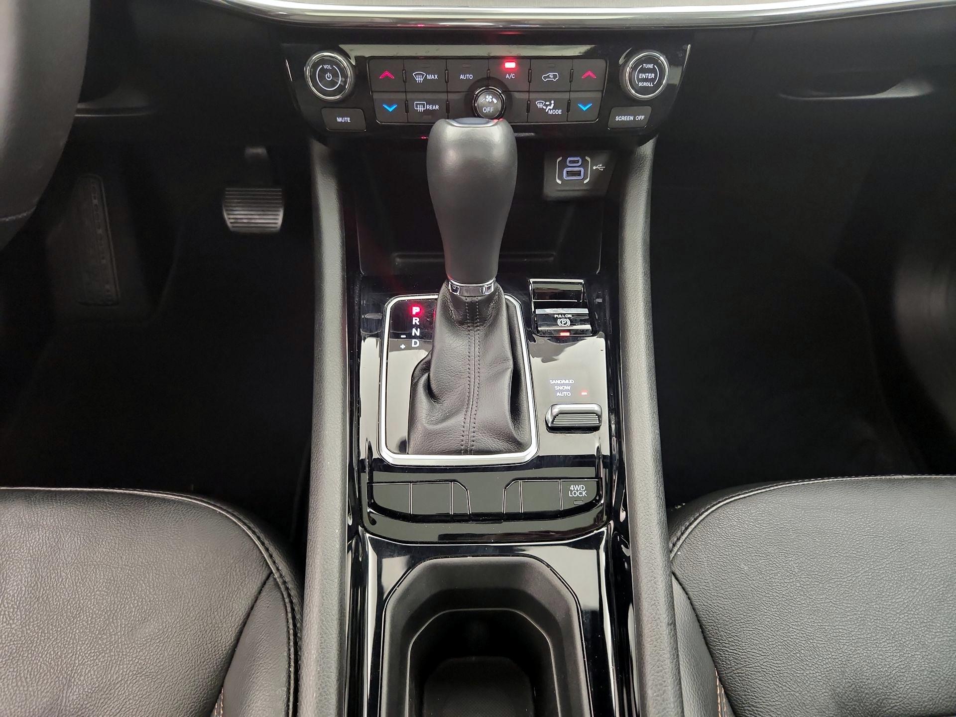 Thumbnail: 2023 Jeep Compass - 17