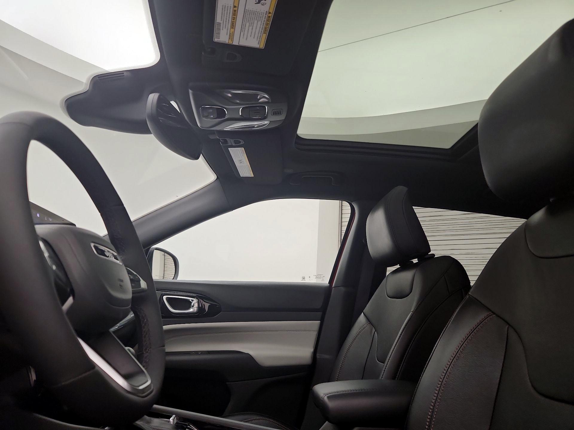 Thumbnail: 2023 Jeep Compass - 19
