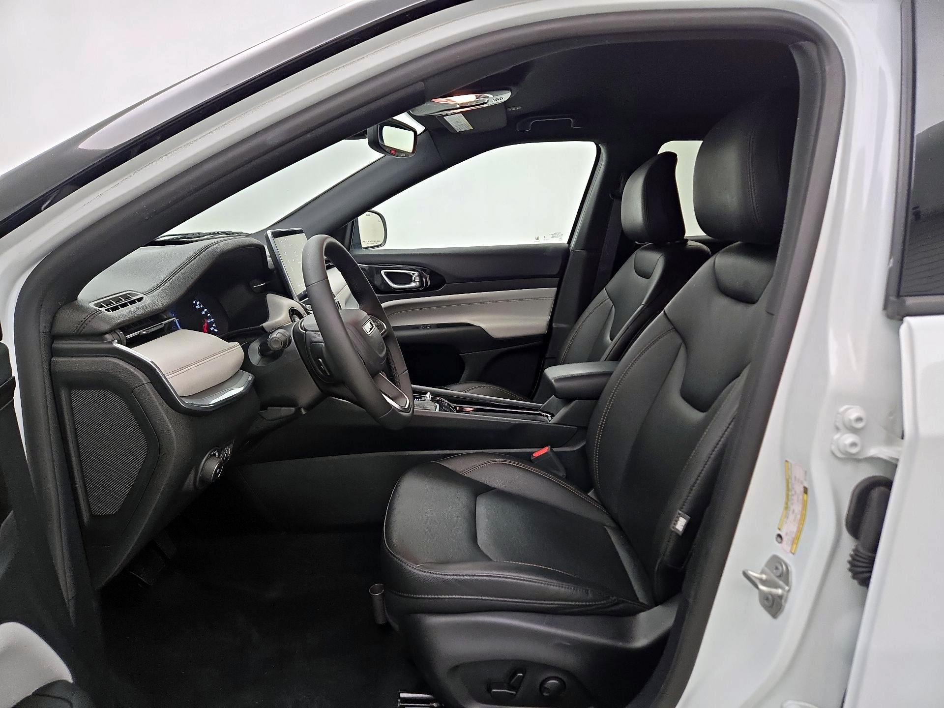 Thumbnail: 2024 Jeep Compass - 11