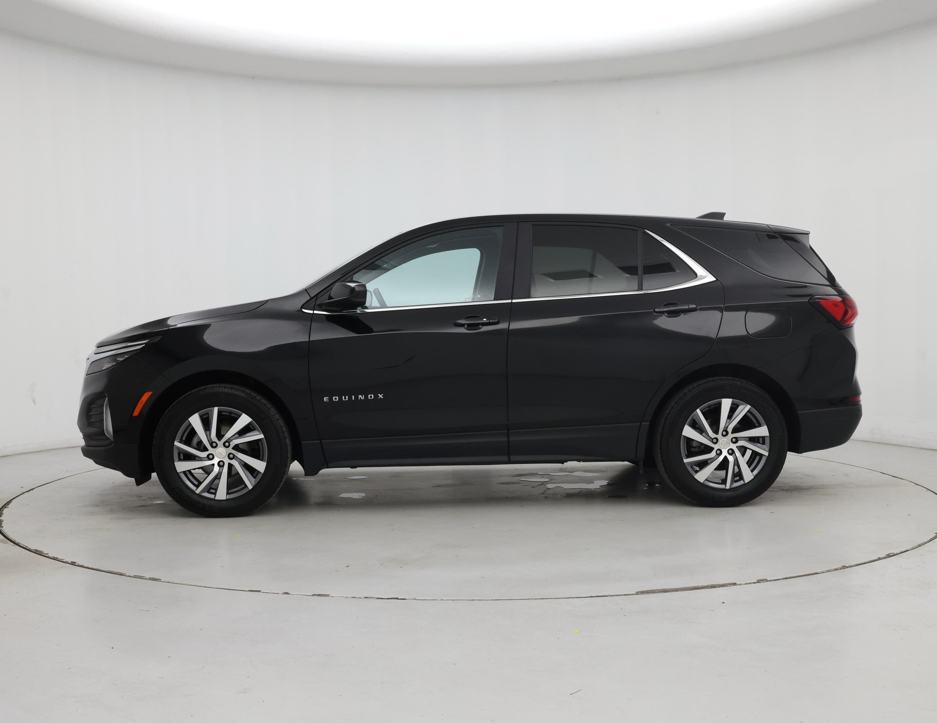 Thumbnail: 2023 Chevrolet Equinox - 3