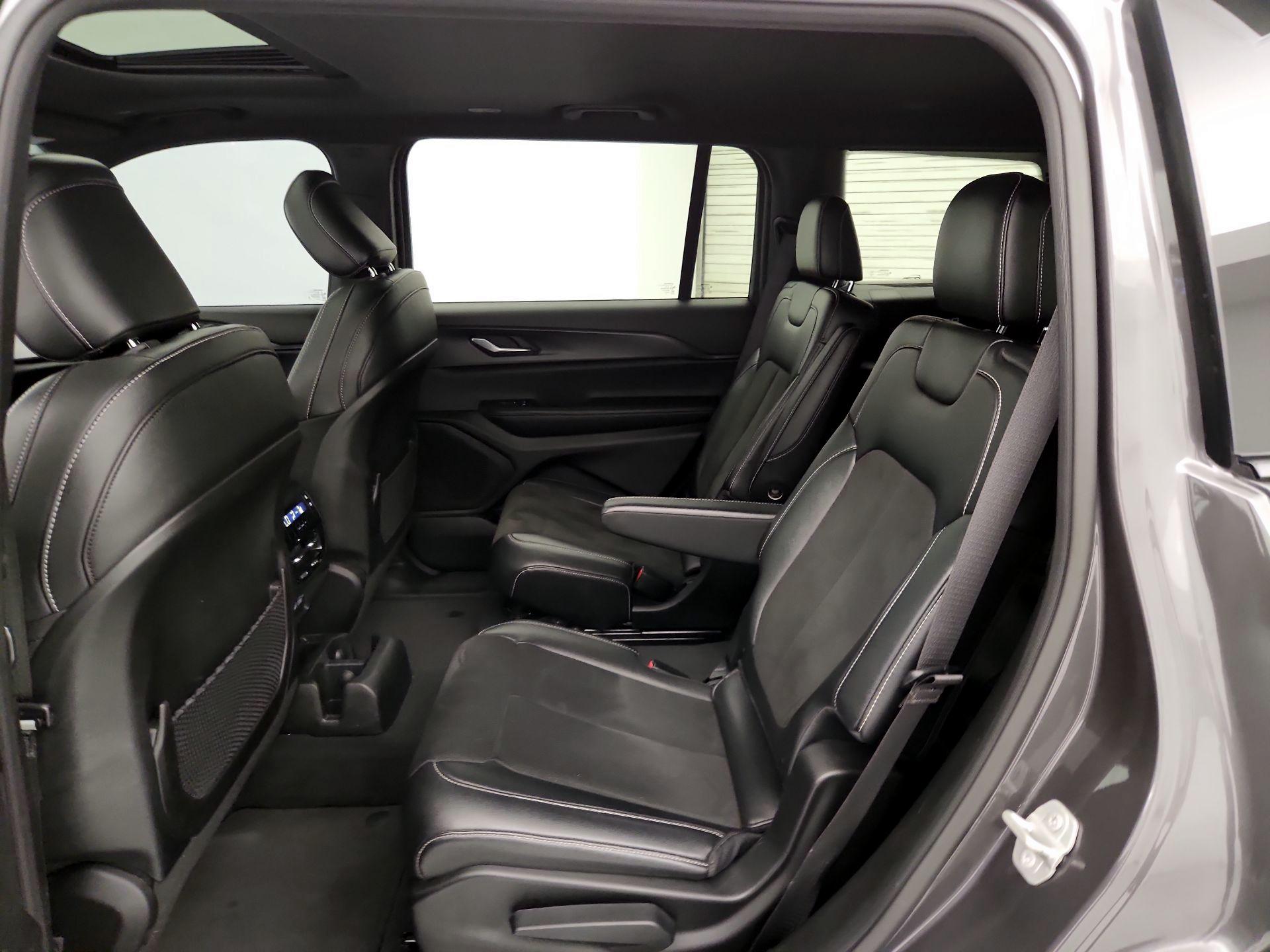 Thumbnail: 2024 Jeep Grand Cherokee L - 20