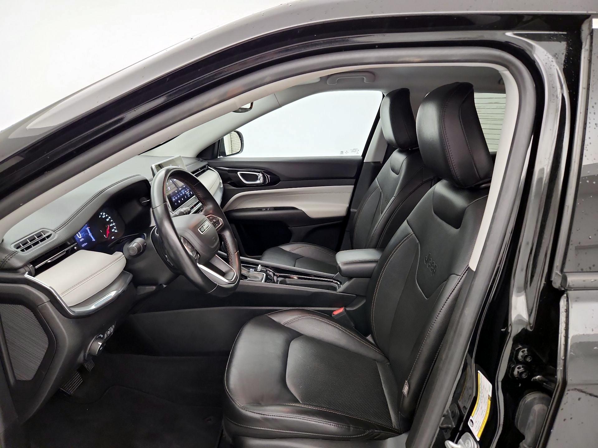 Thumbnail: 2022 Jeep Compass - 11
