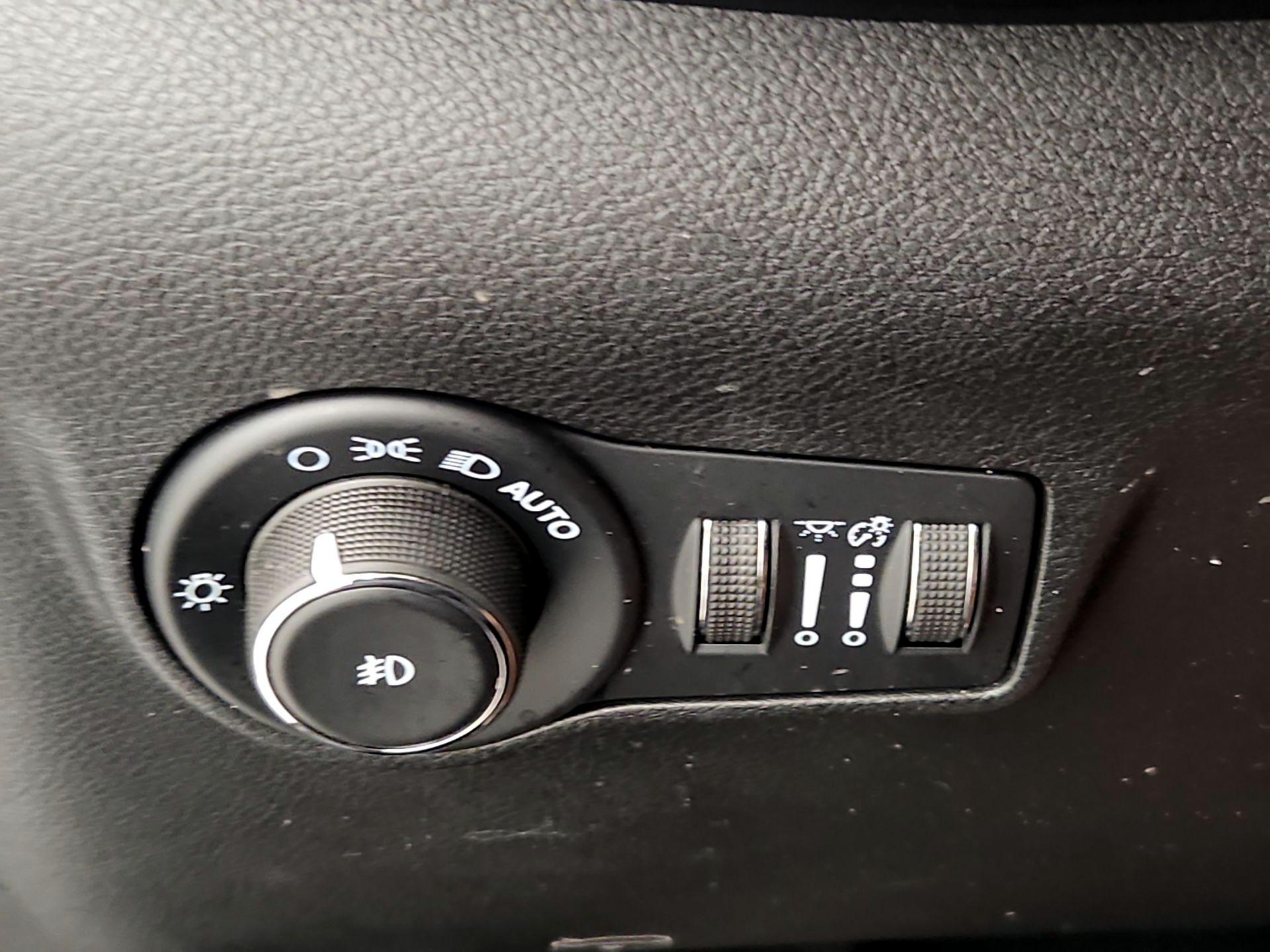Thumbnail: 2022 Jeep Compass - 13