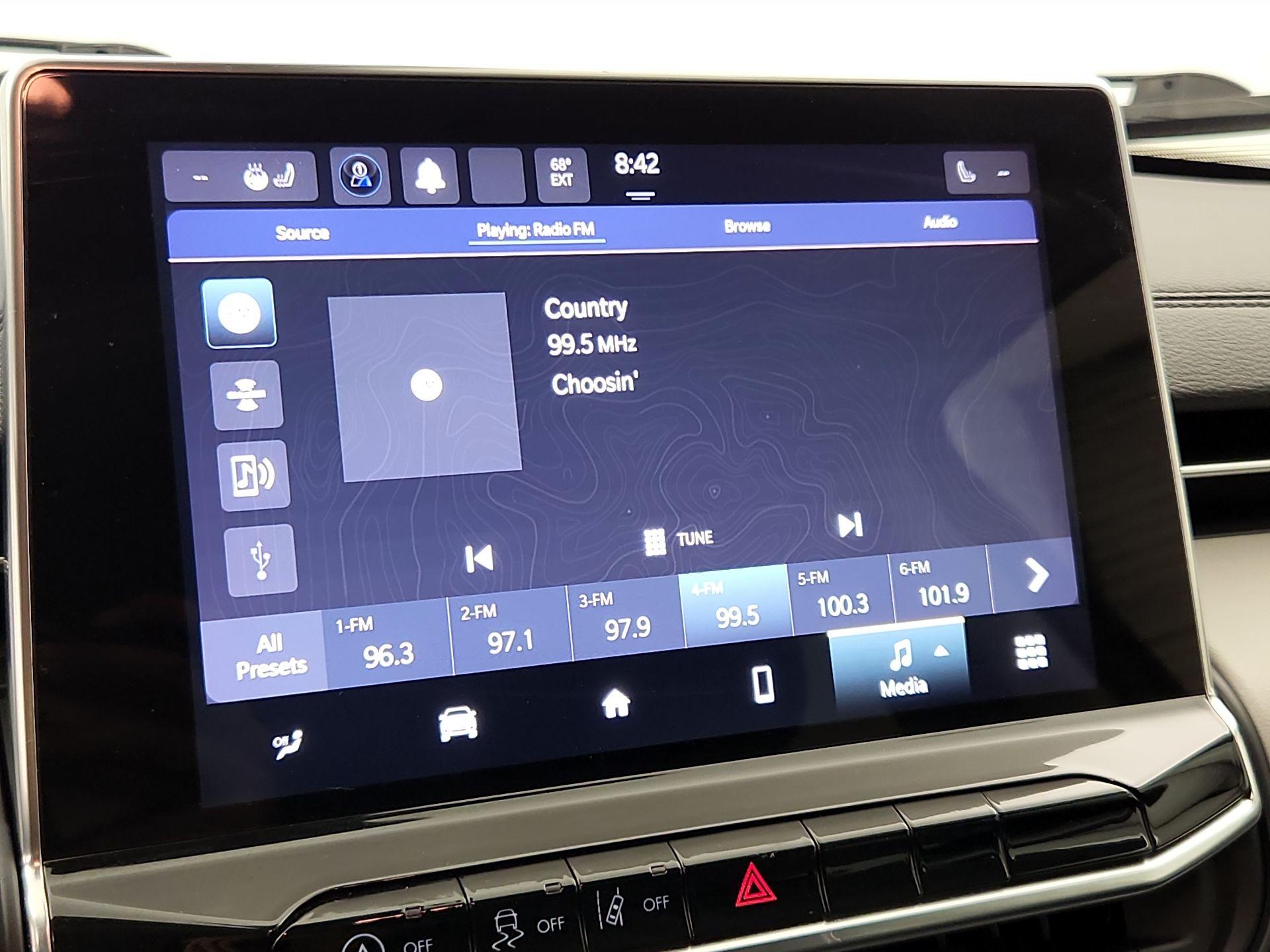 Thumbnail: 2022 Jeep Compass - 15