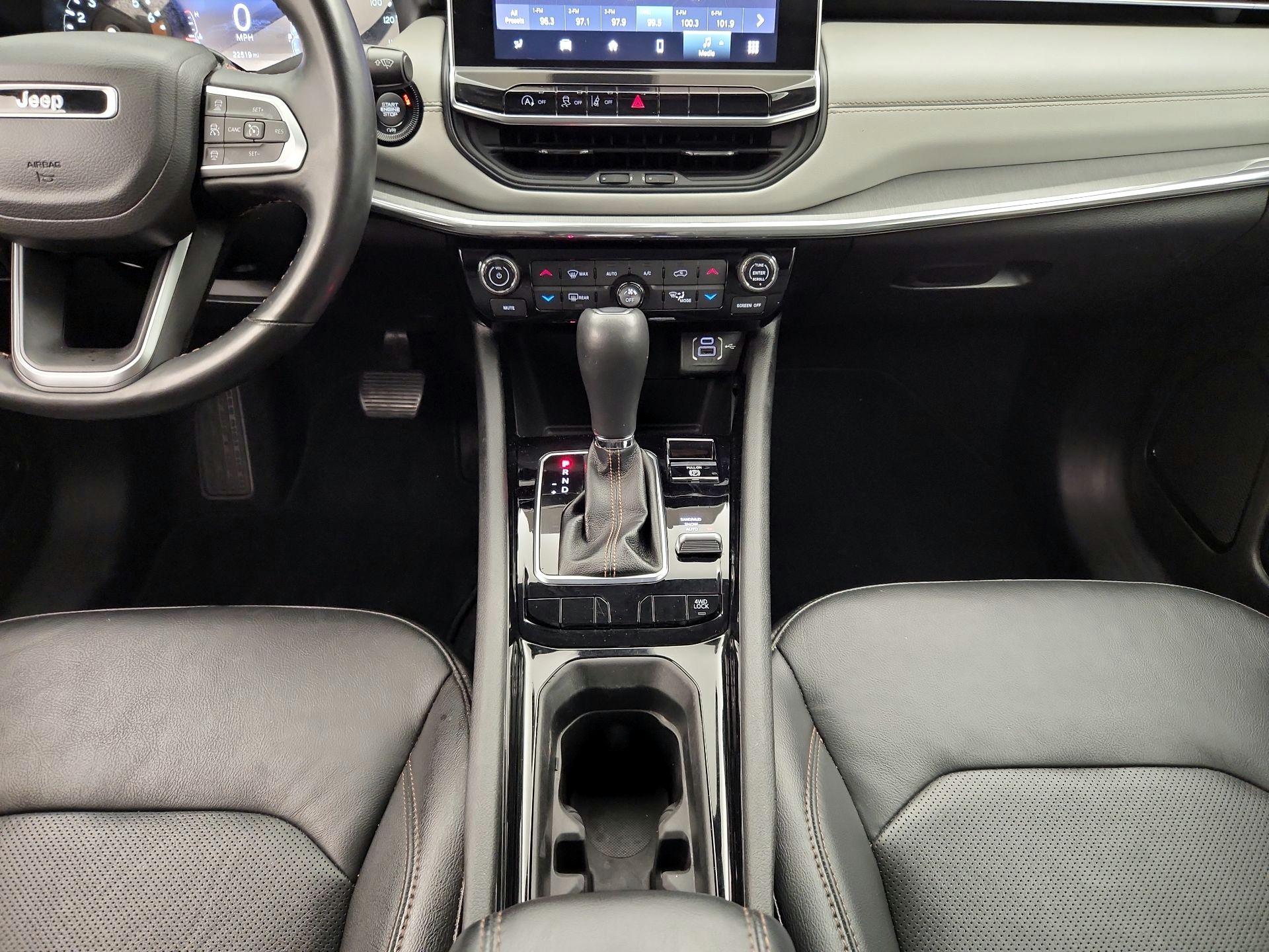Thumbnail: 2022 Jeep Compass - 17