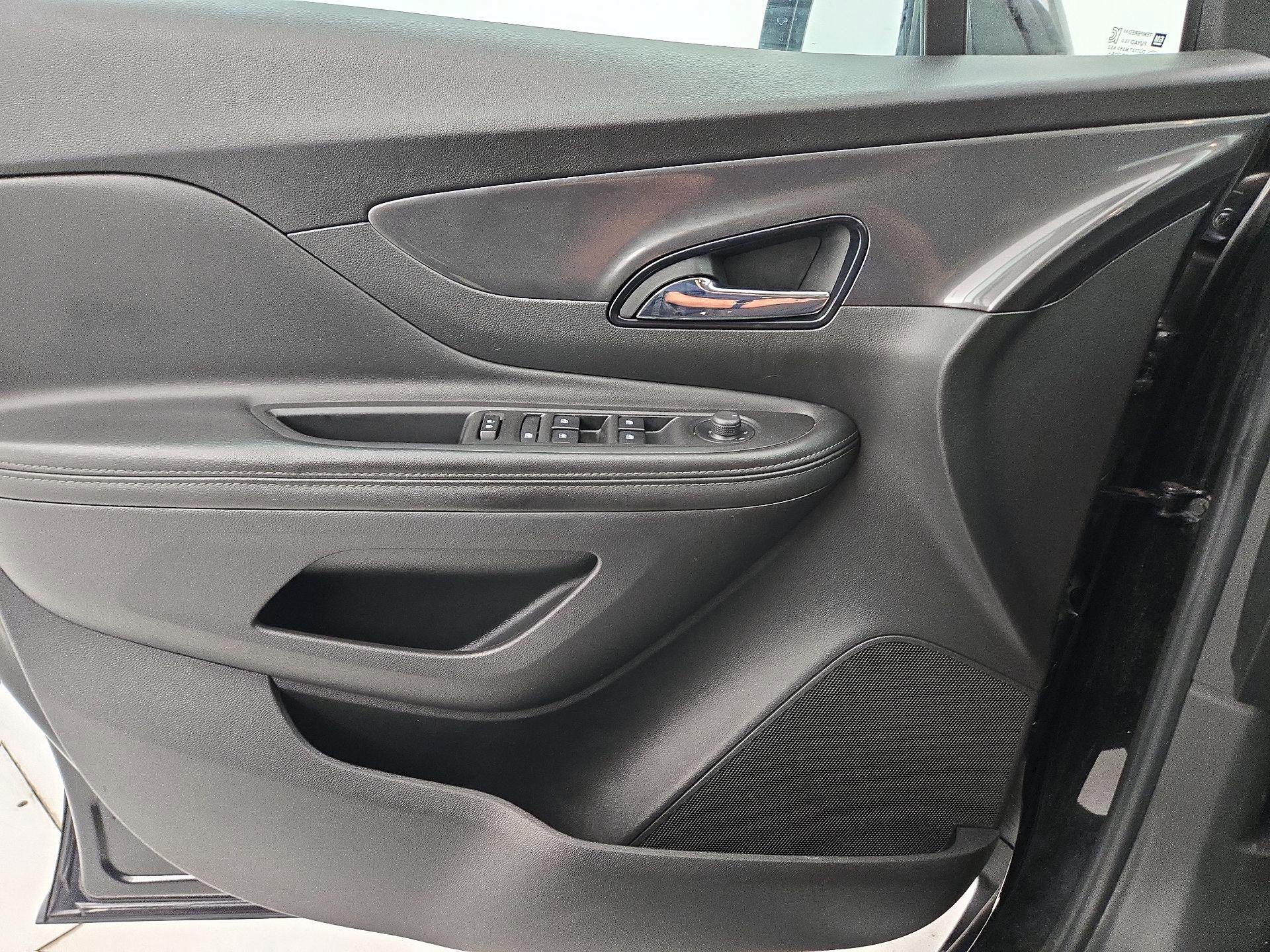 Thumbnail: 2021 Buick Encore - 12
