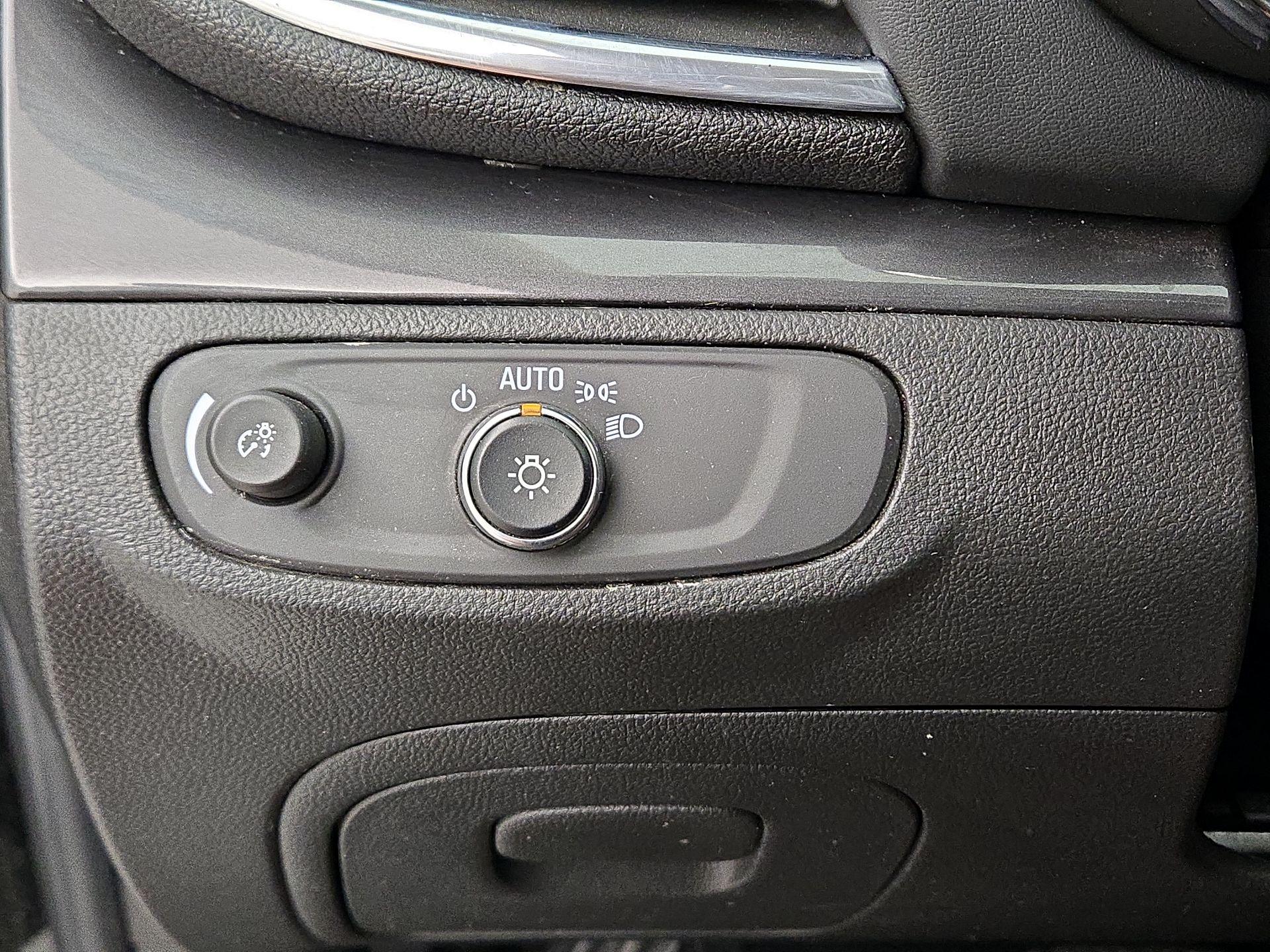 Thumbnail: 2021 Buick Encore - 13