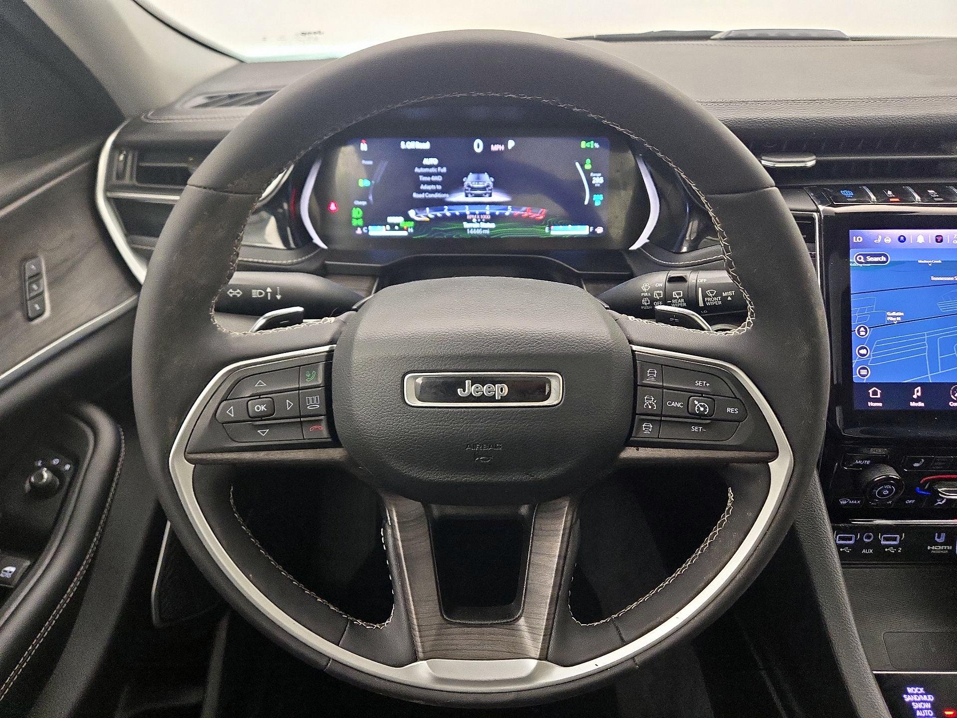 Thumbnail: 2023 Jeep Grand Cherokee - 10