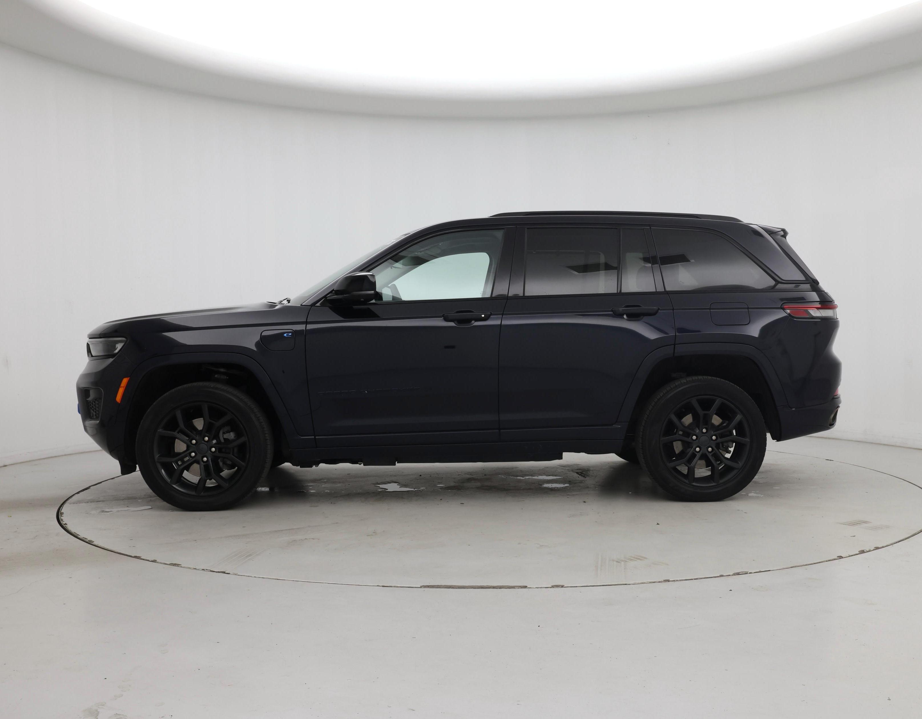 Thumbnail: 2023 Jeep Grand Cherokee - 3