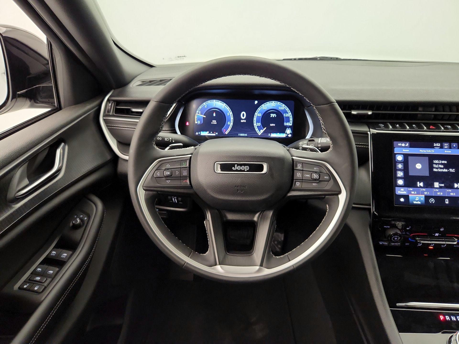 Thumbnail: 2024 Jeep Grand Cherokee - 10