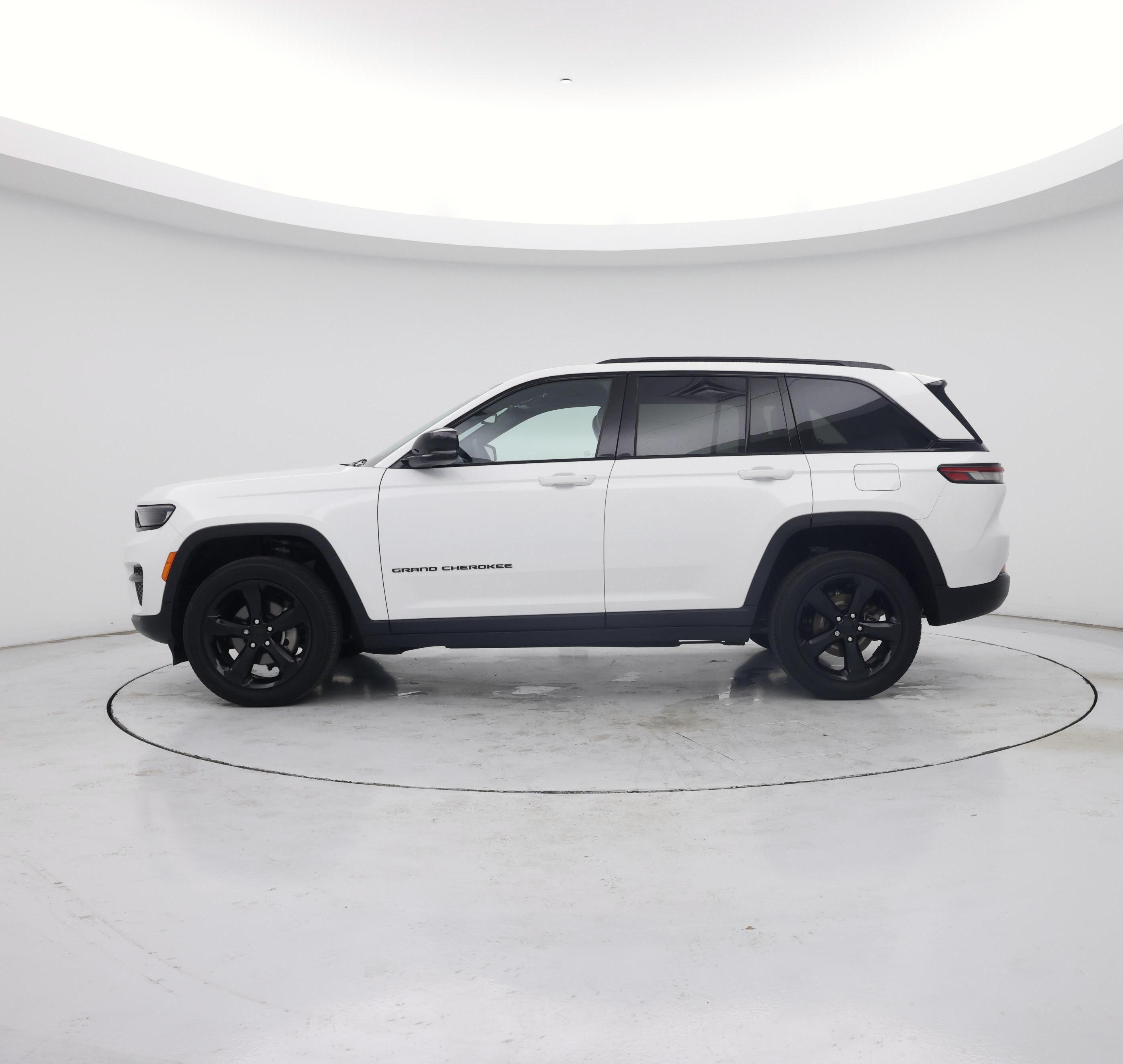Thumbnail: 2024 Jeep Grand Cherokee - 3