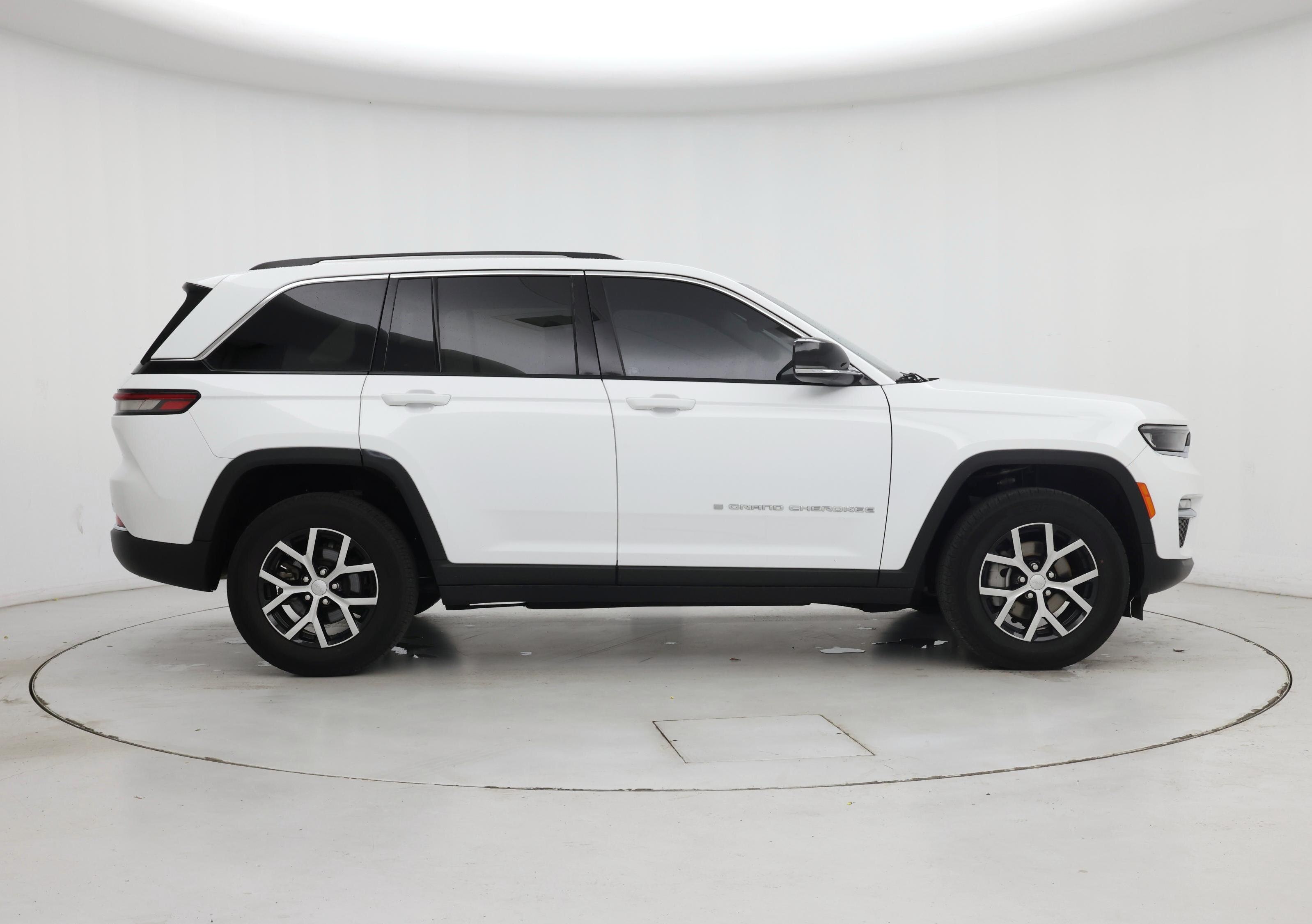 Thumbnail: 2024 Jeep Grand Cherokee - 7