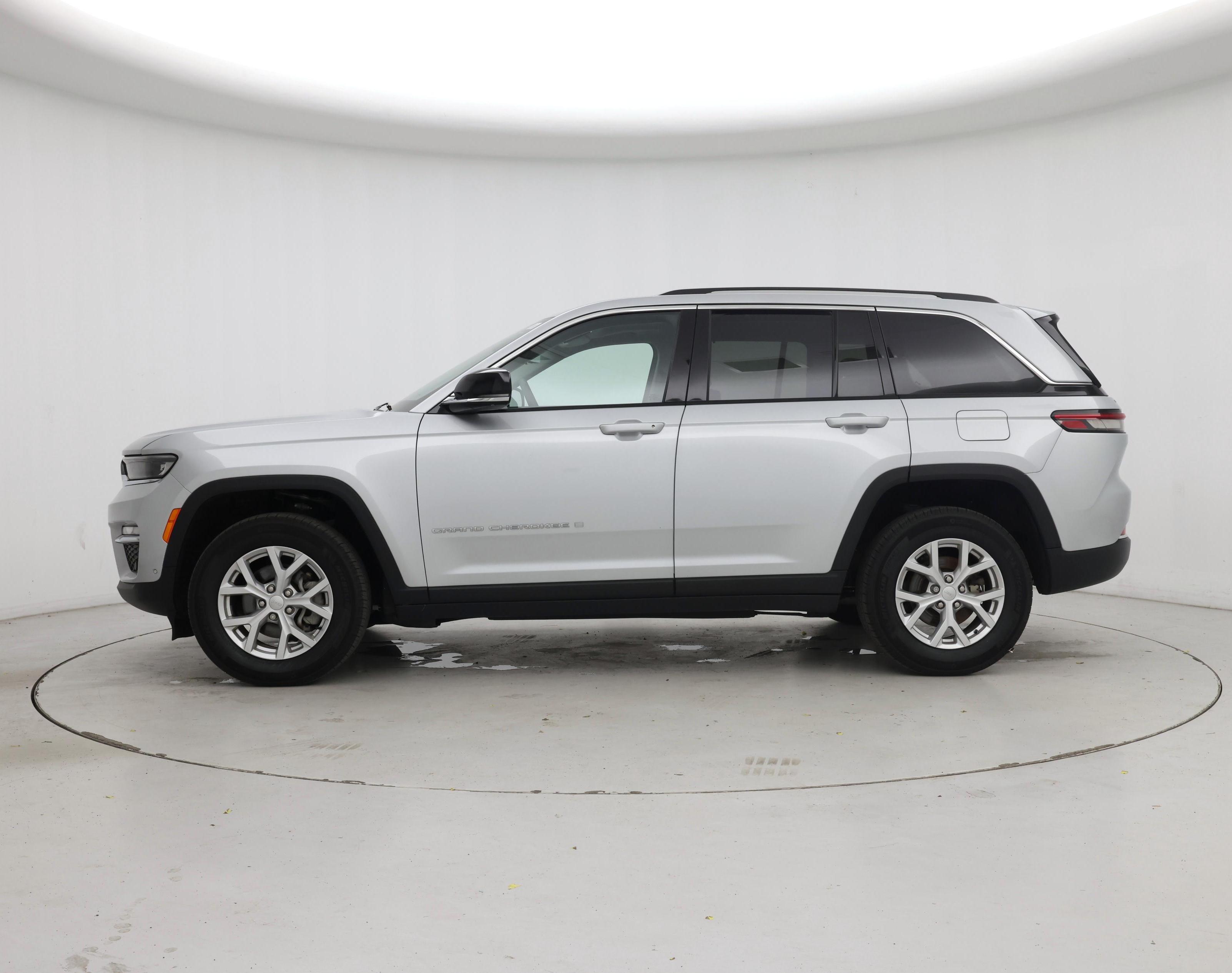 Thumbnail: 2024 Jeep Grand Cherokee - 3