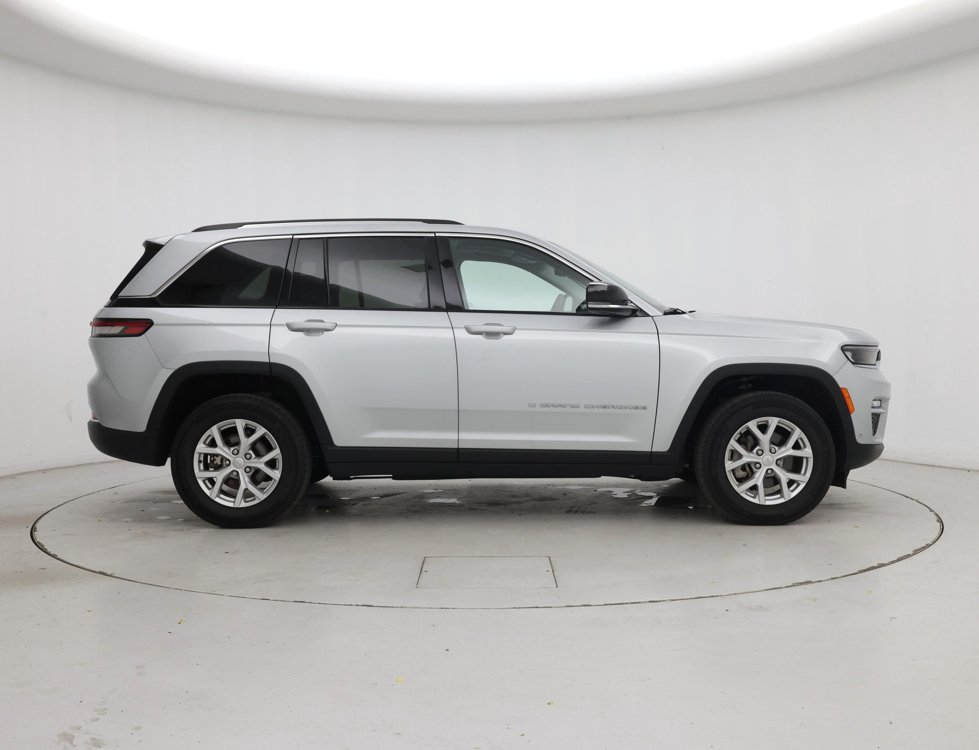 Thumbnail: 2024 Jeep Grand Cherokee - 7