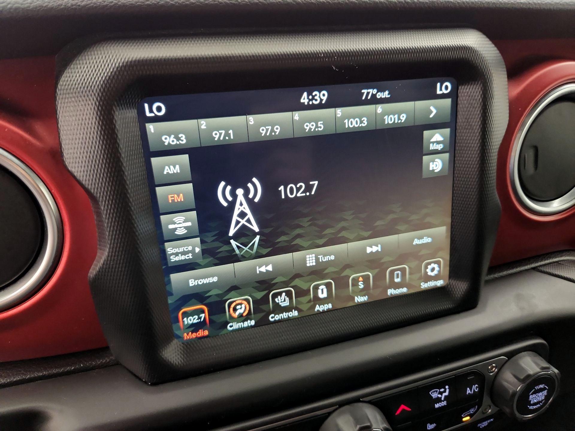 Thumbnail: 2022 Jeep Wrangler - 16