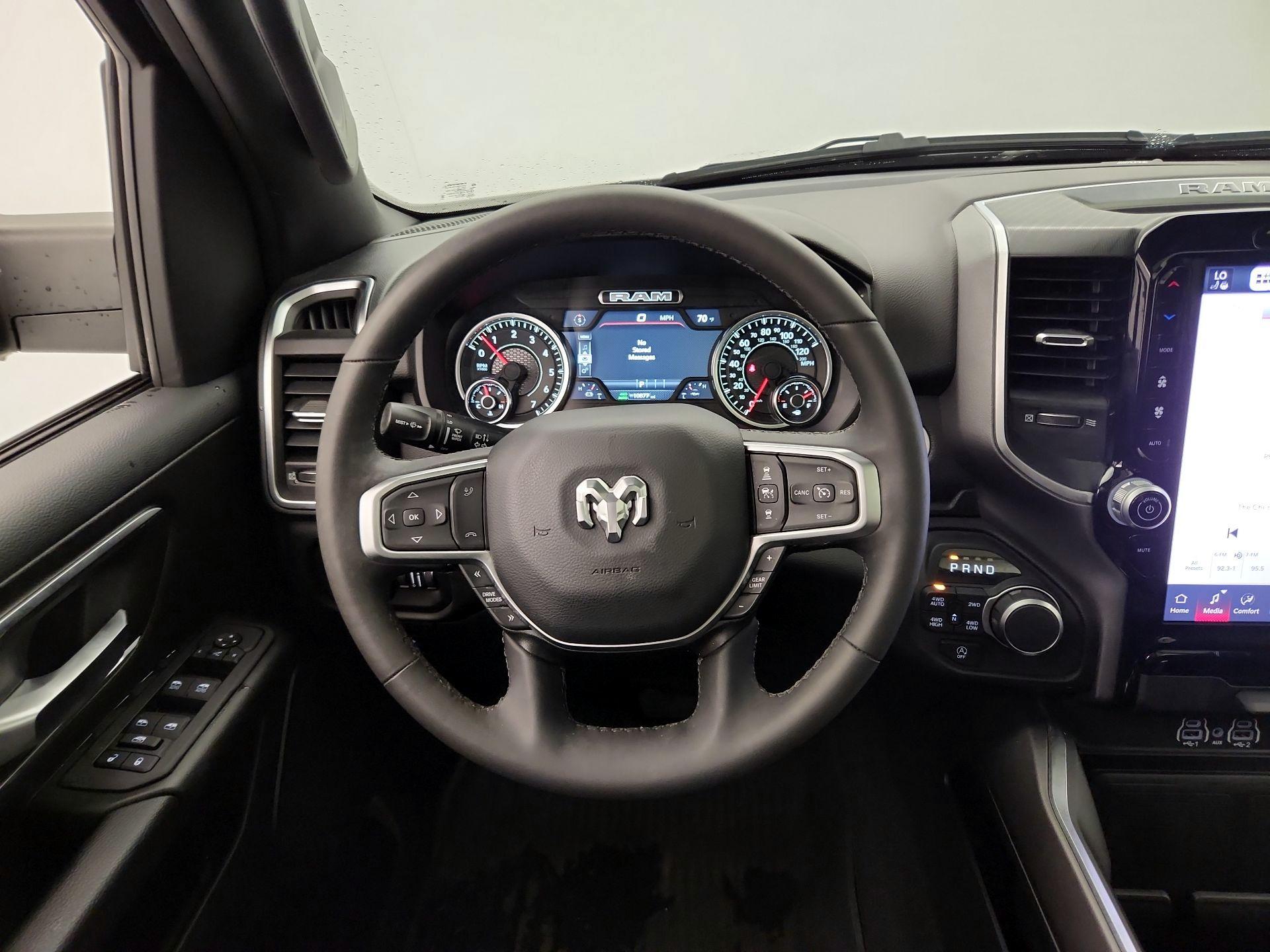 Thumbnail: 2025 RAM 1500 - 10
