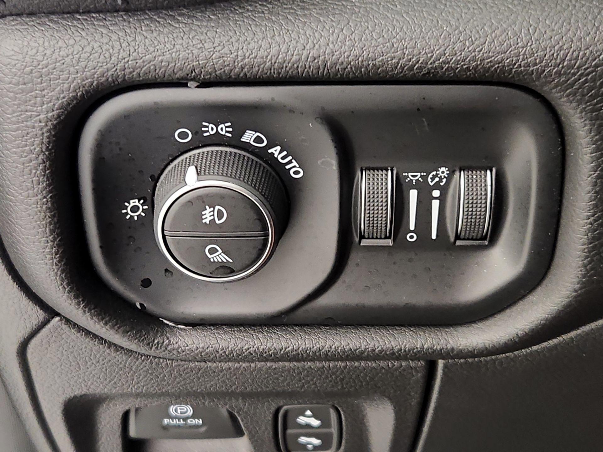 Thumbnail: 2025 RAM 1500 - 13