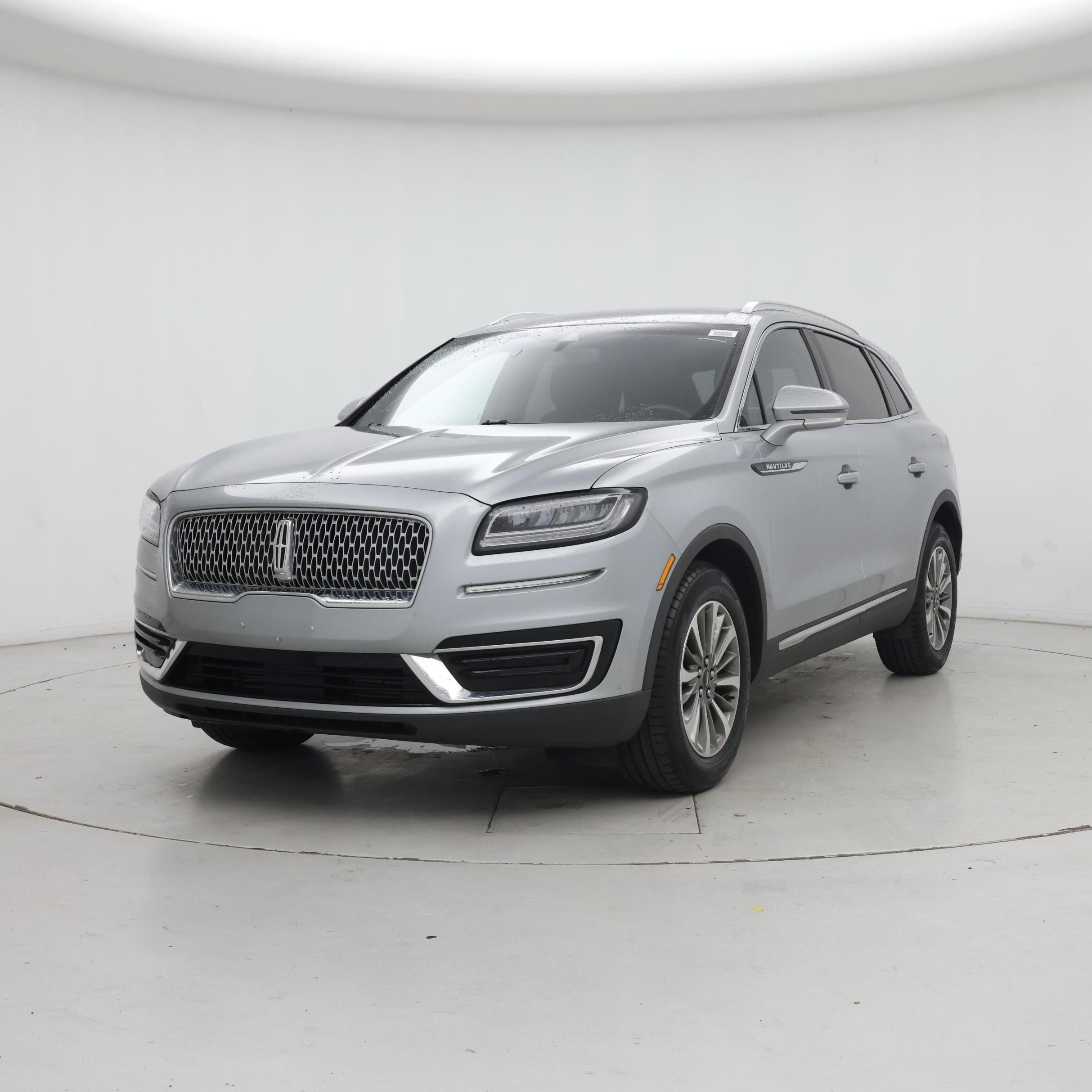 Thumbnail: 2020 Lincoln Nautilus - 4