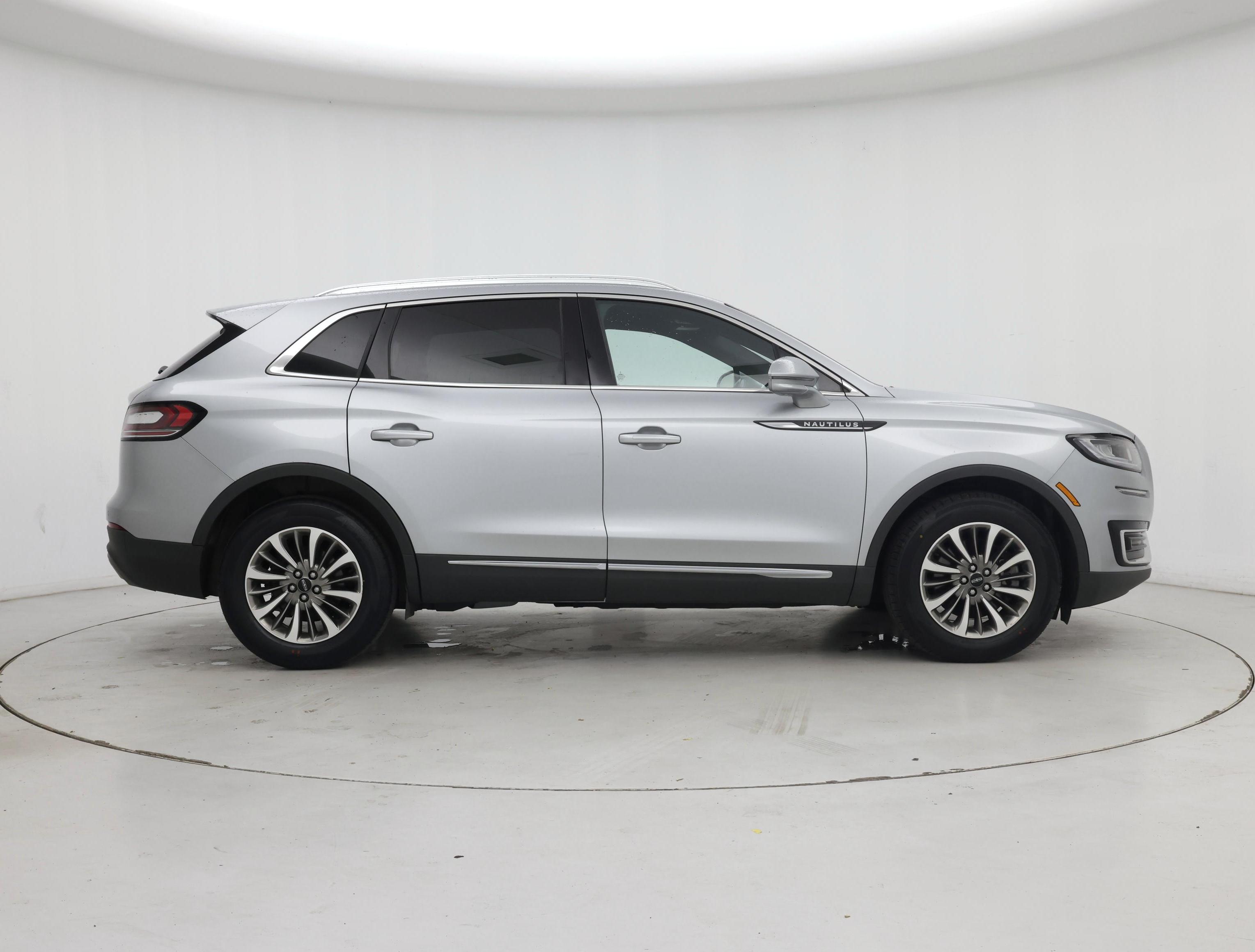 Thumbnail: 2020 Lincoln Nautilus - 7