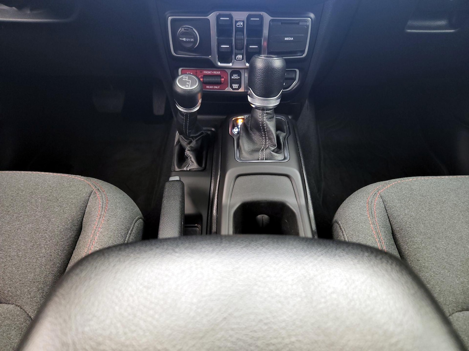 2024 Jeep Wrangler 4-Door Rubicon - Photo 19
