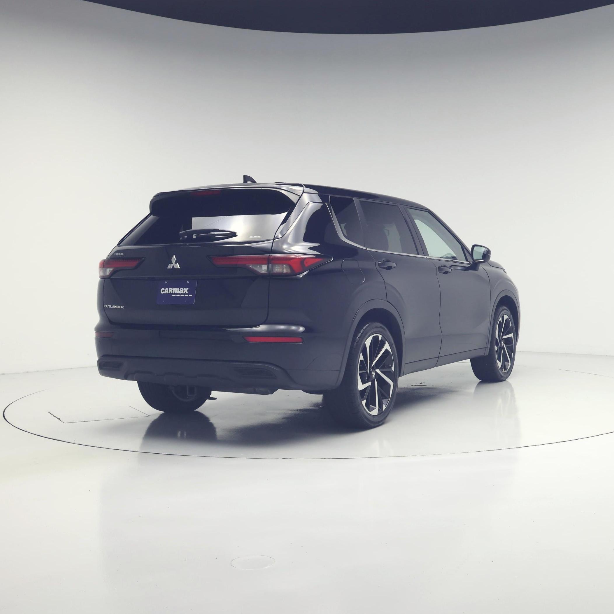 Thumbnail: 2022 Mitsubishi Outlander - 8