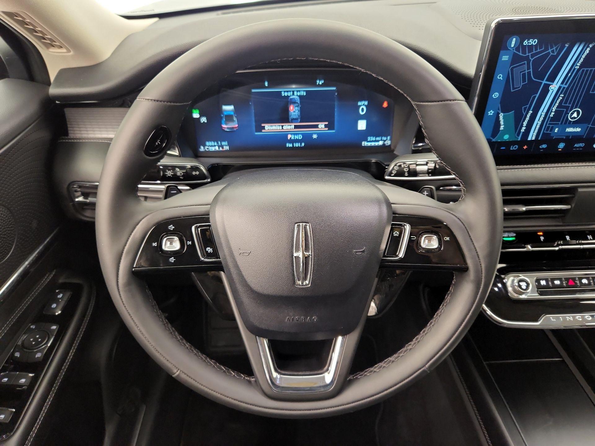 Thumbnail: 2023 Lincoln Corsair - 10