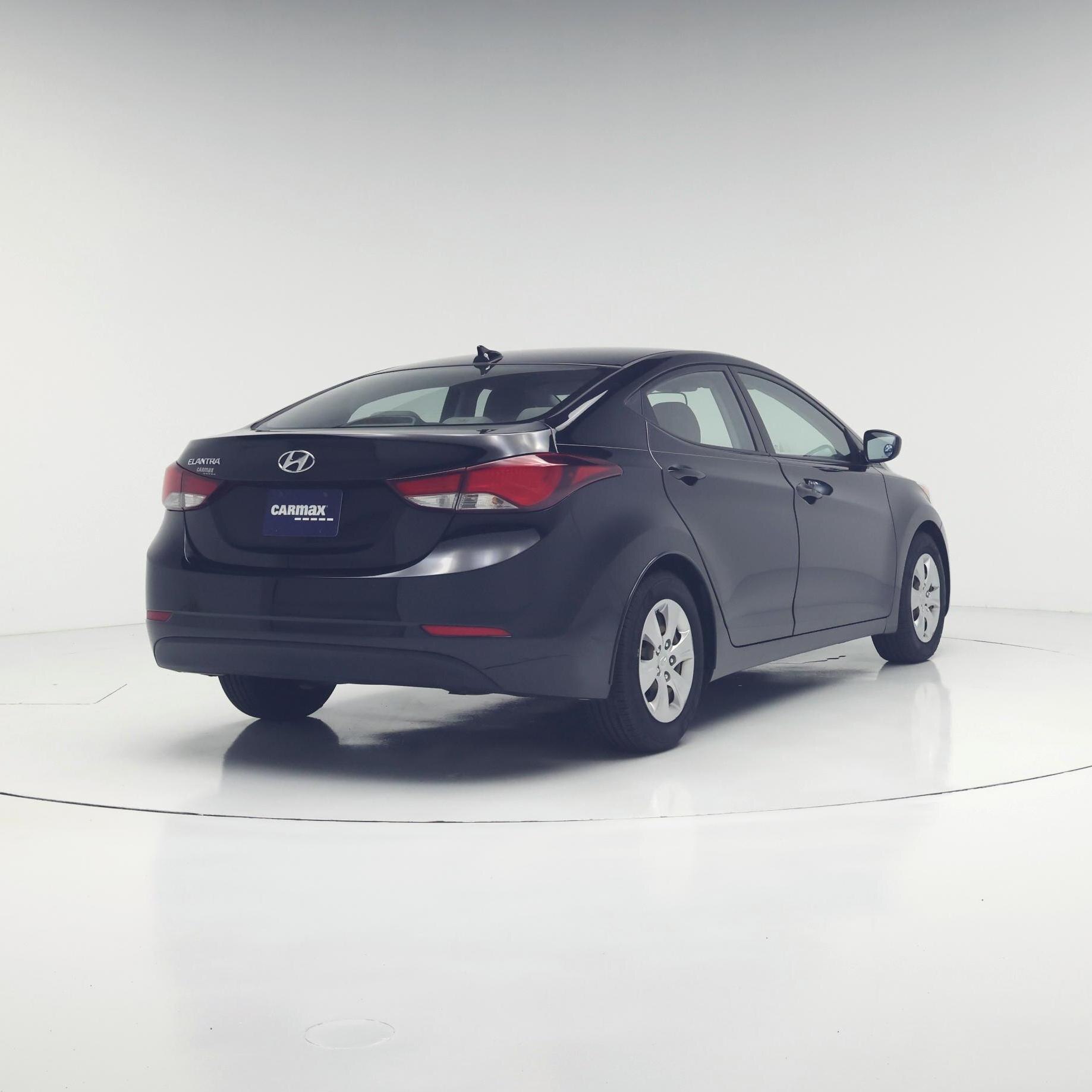 Thumbnail: 2016 Hyundai Elantra - 8